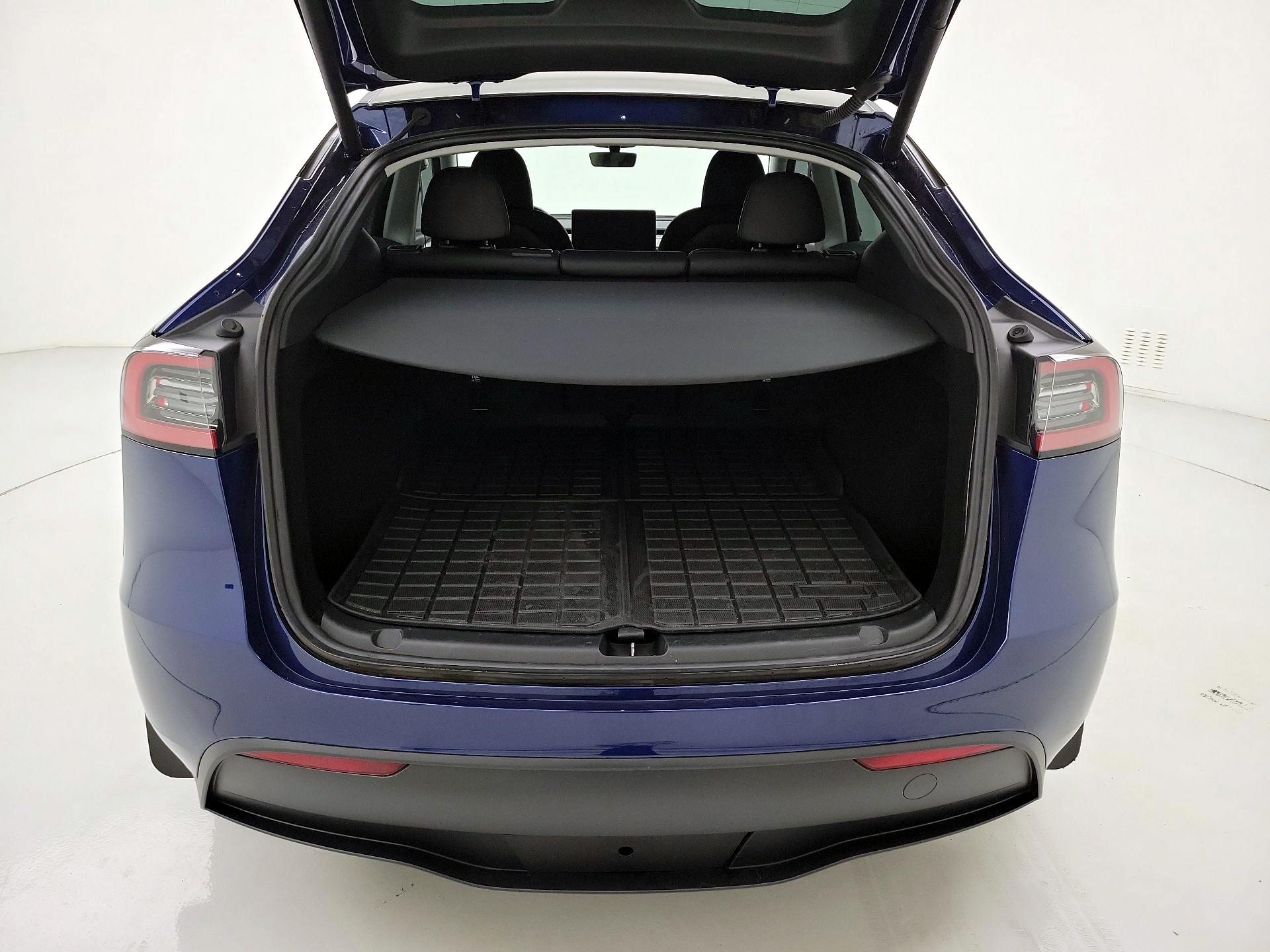 Thumbnail: 2023 Tesla Model Y - 19