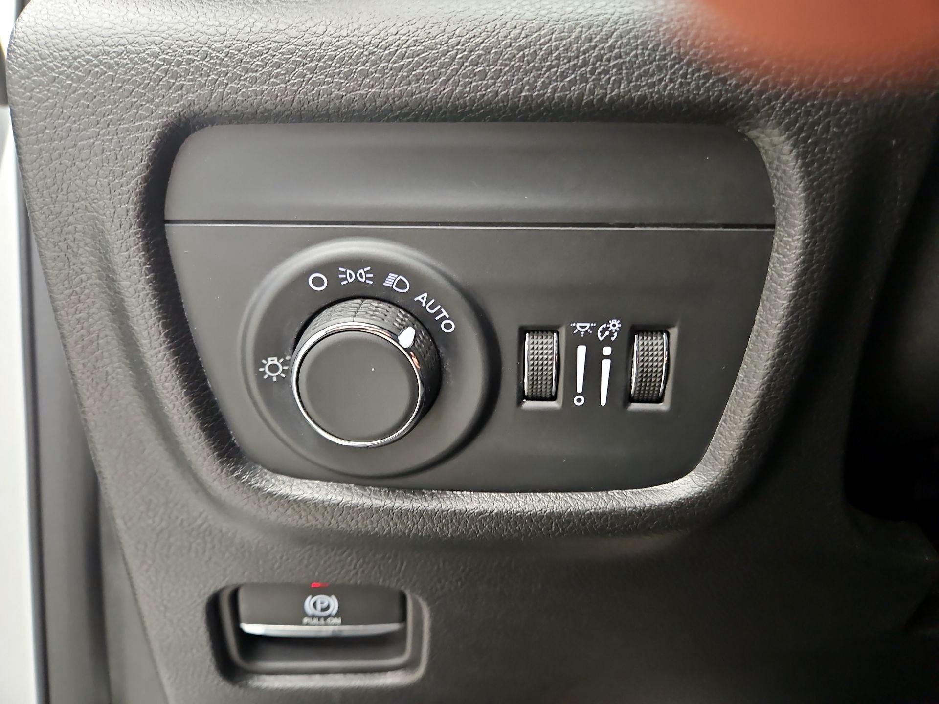 Thumbnail: 2024 Jeep Grand Cherokee - 13