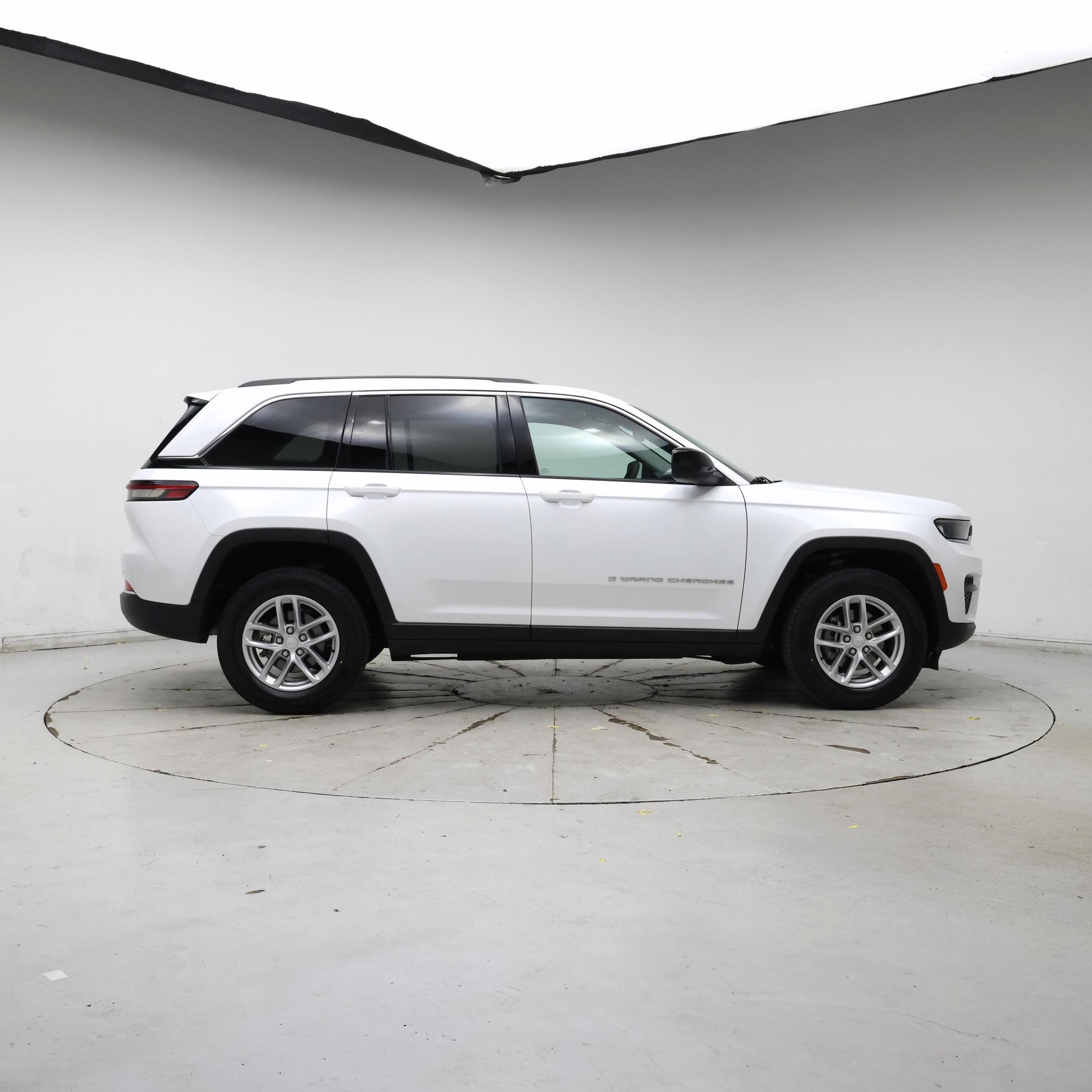 Thumbnail: 2024 Jeep Grand Cherokee - 7