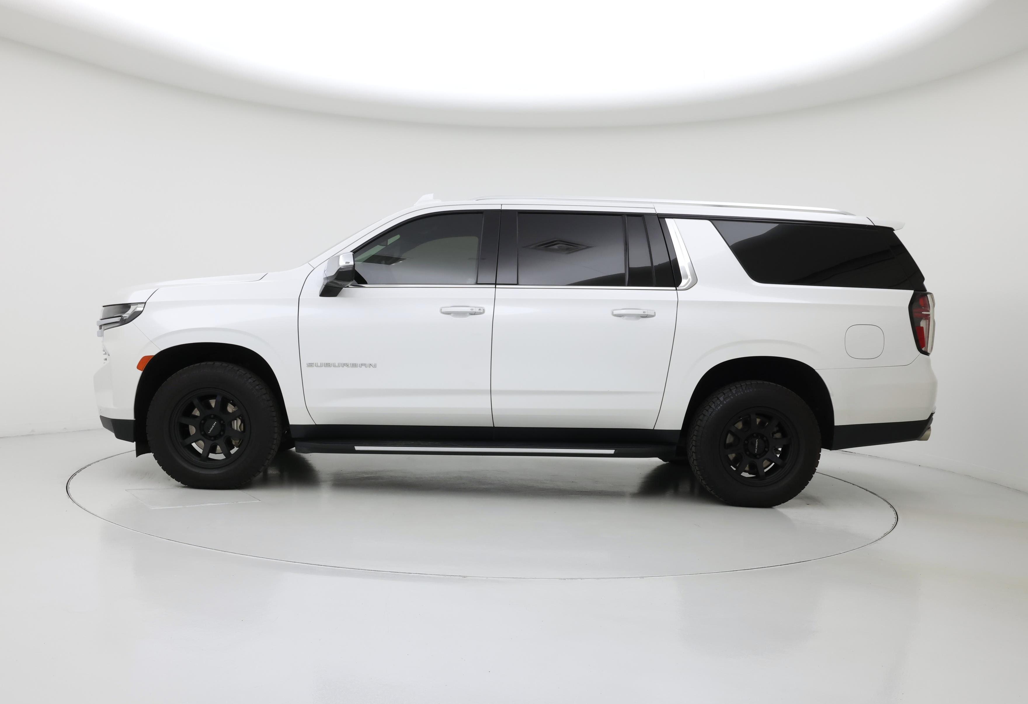 Thumbnail: 2022 Chevrolet Suburban - 3