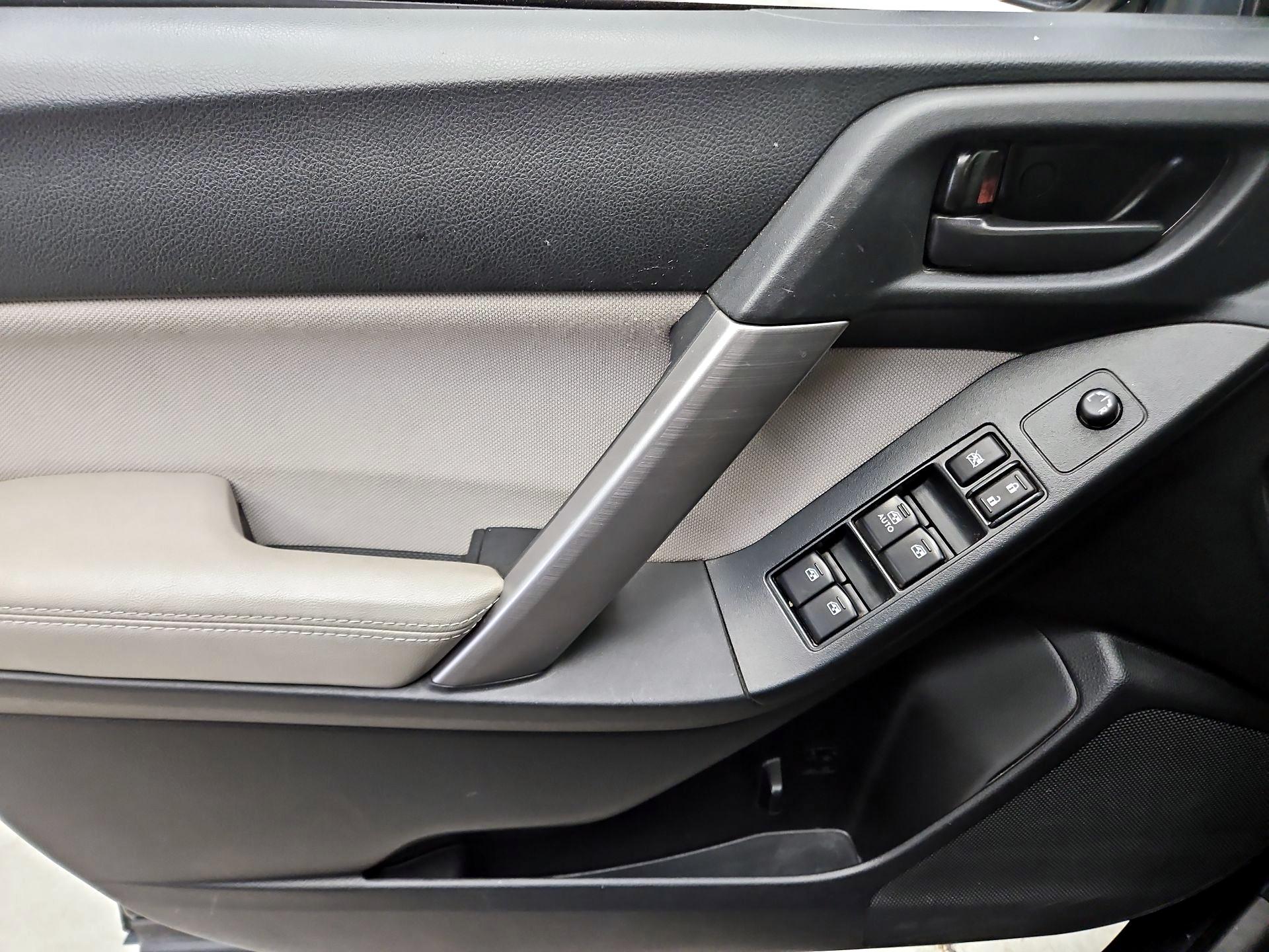 Thumbnail: 2016 Subaru Forester - 12