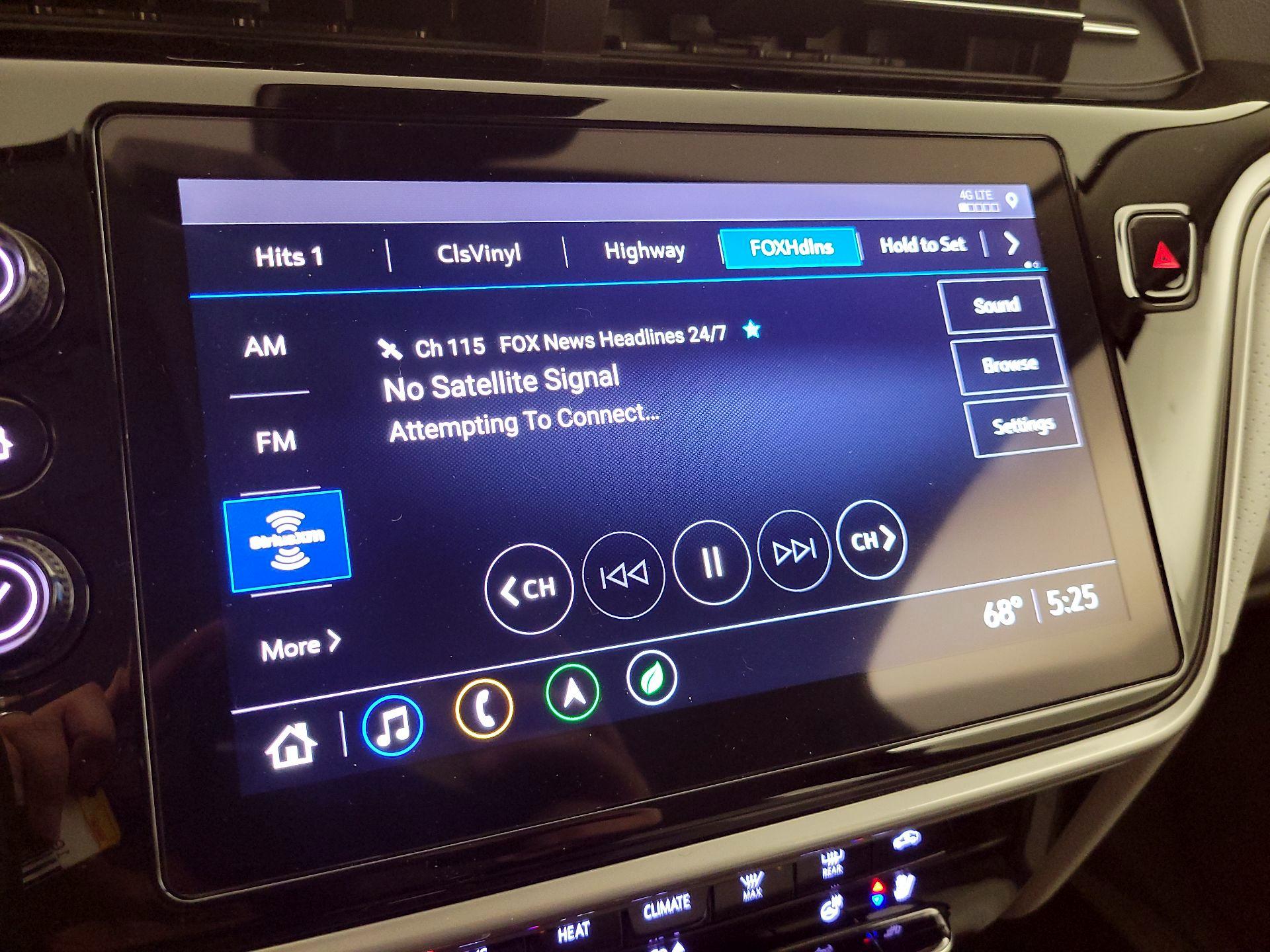 Thumbnail: 2022 Chevrolet Bolt EUV - 16