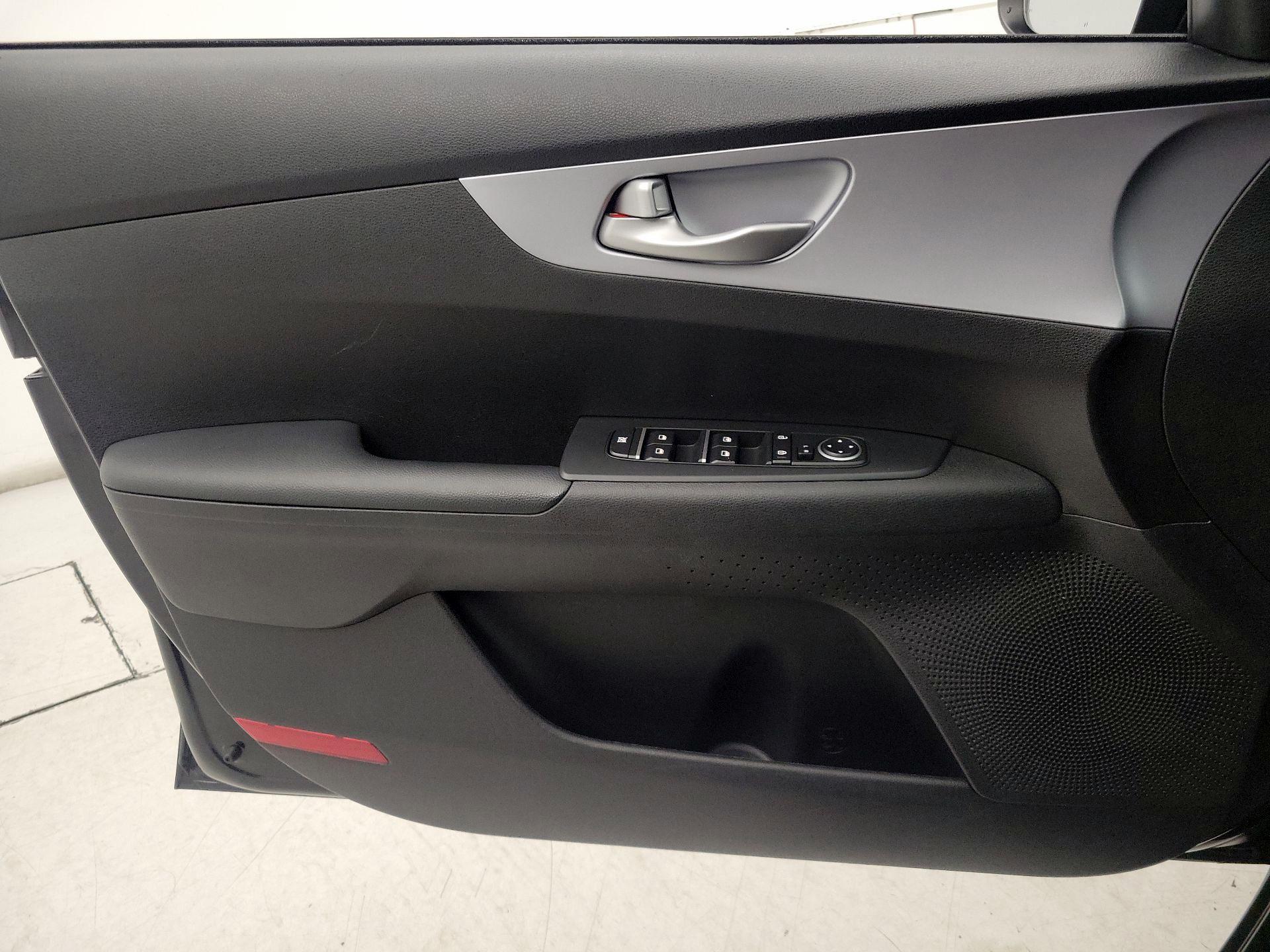 Thumbnail: 2024 Kia Forte - 12