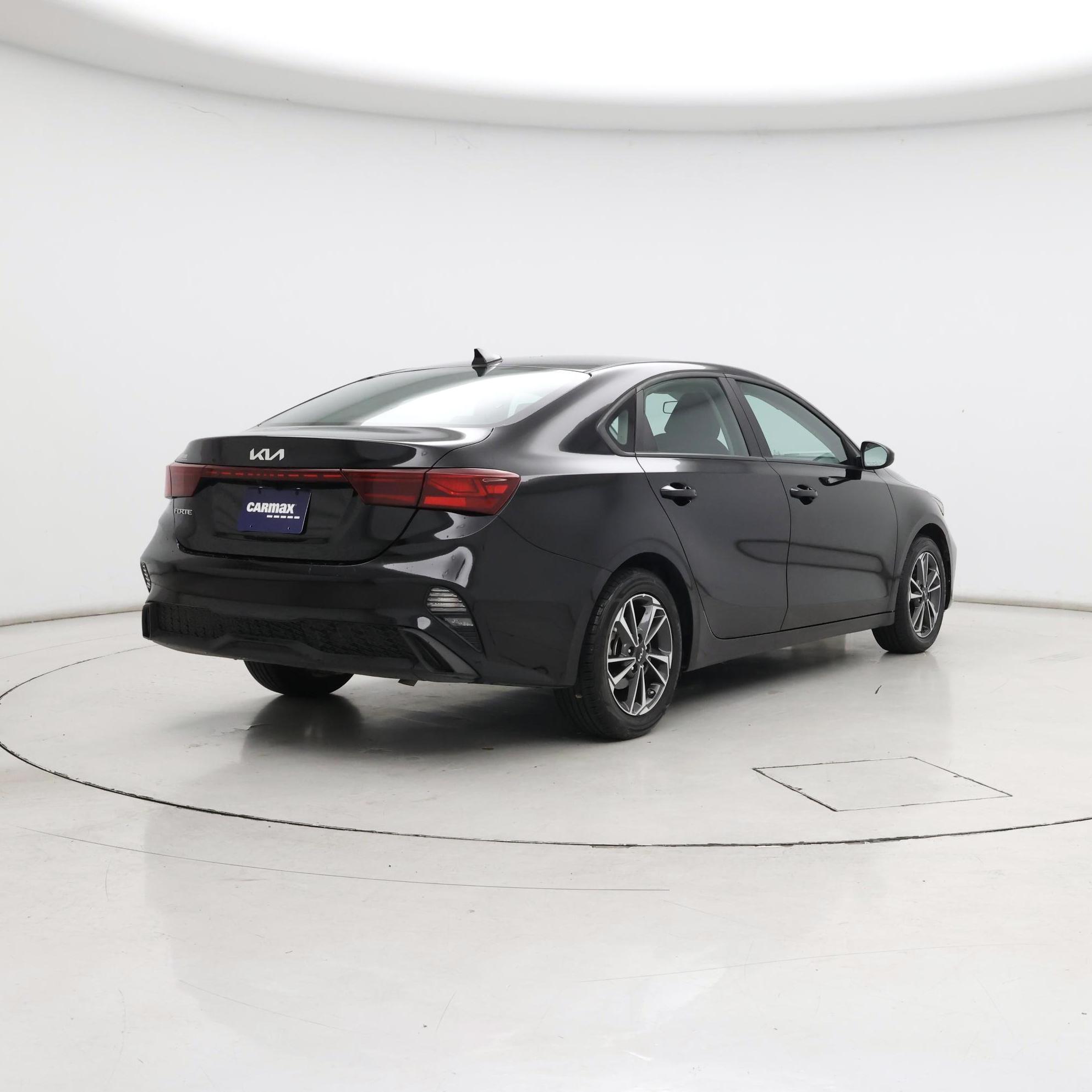 Thumbnail: 2024 Kia Forte - 8