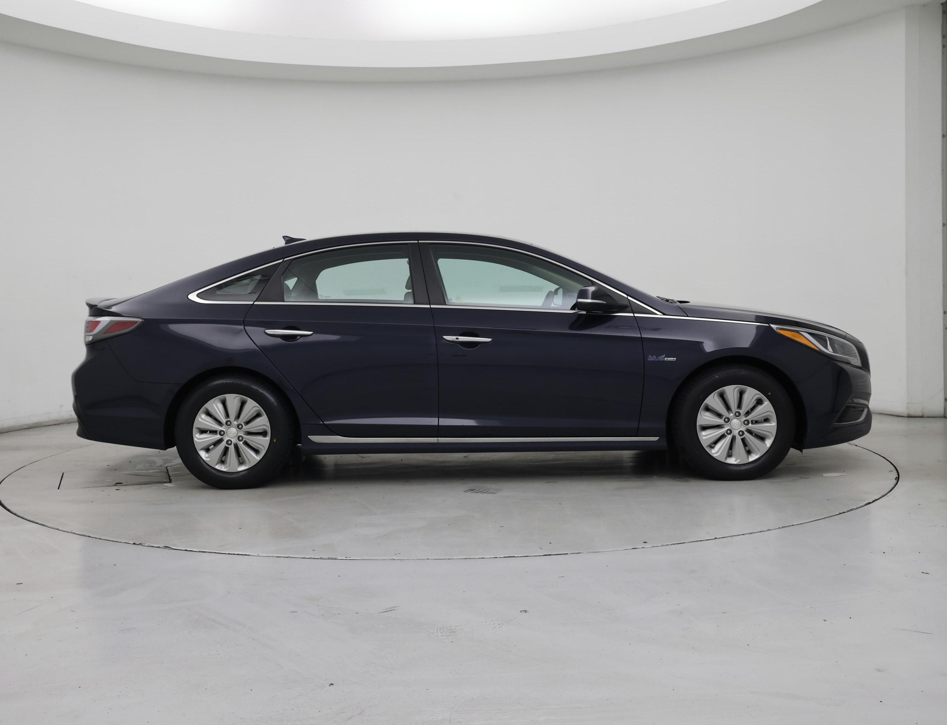 Thumbnail: 2017 Hyundai Sonata - 7