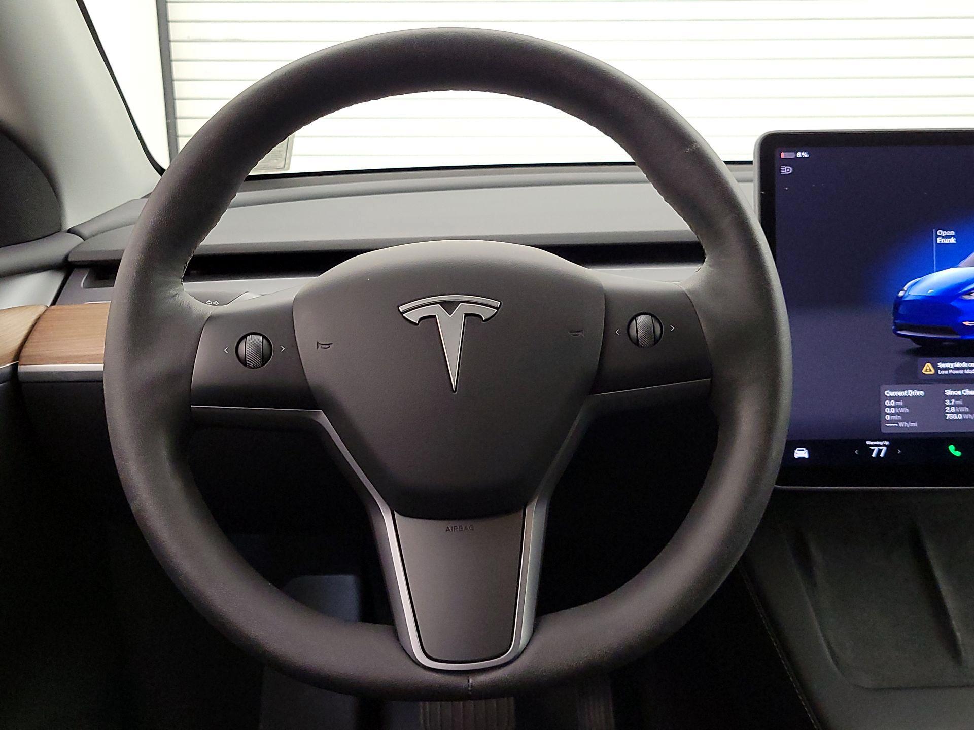 Thumbnail: 2023 Tesla Model Y - 10