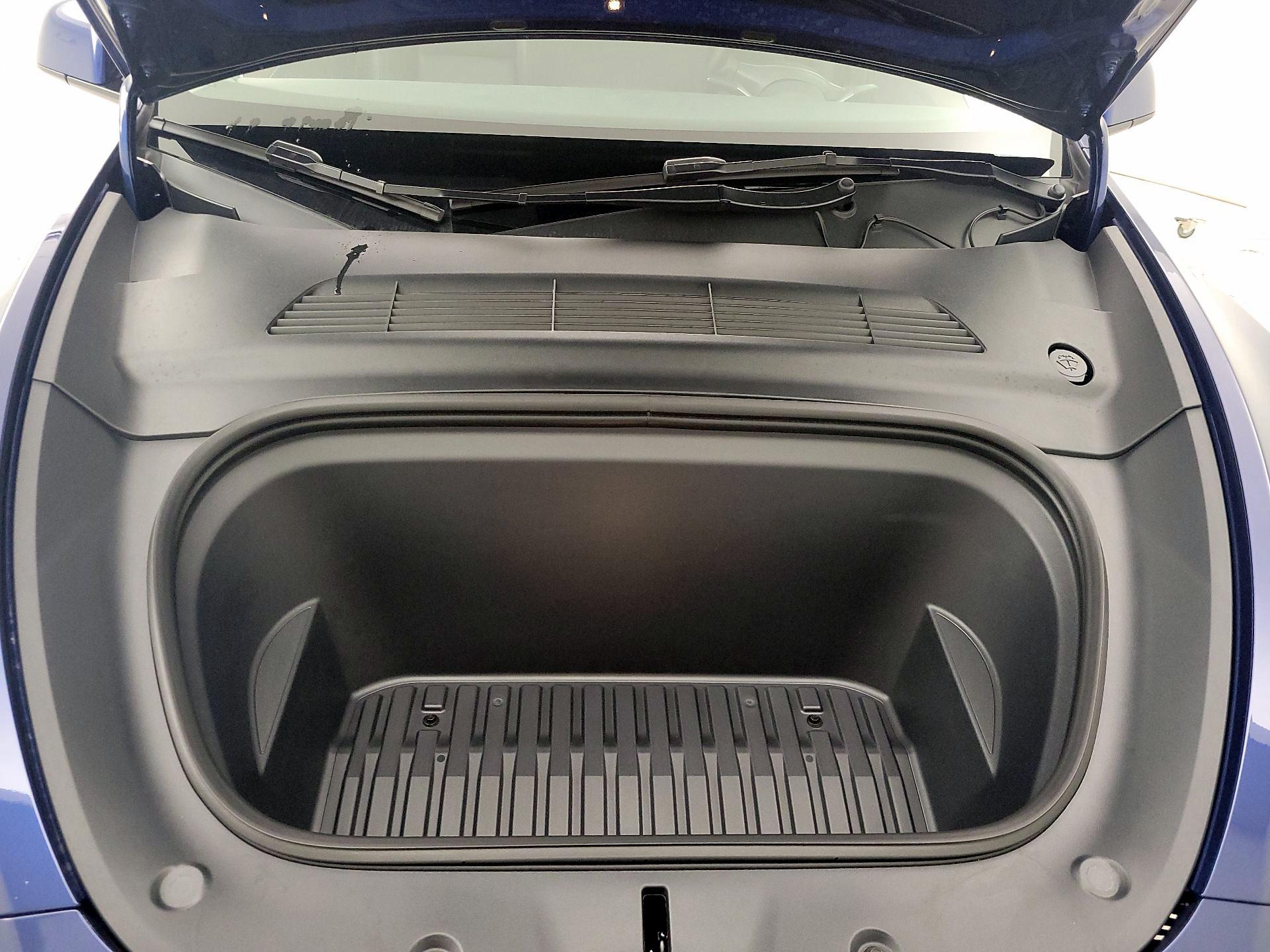 Thumbnail: 2023 Tesla Model Y - 20