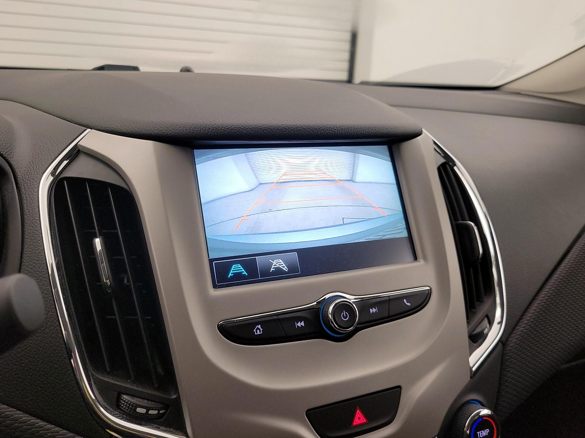 Thumbnail: 2017 Chevrolet Cruze - 14