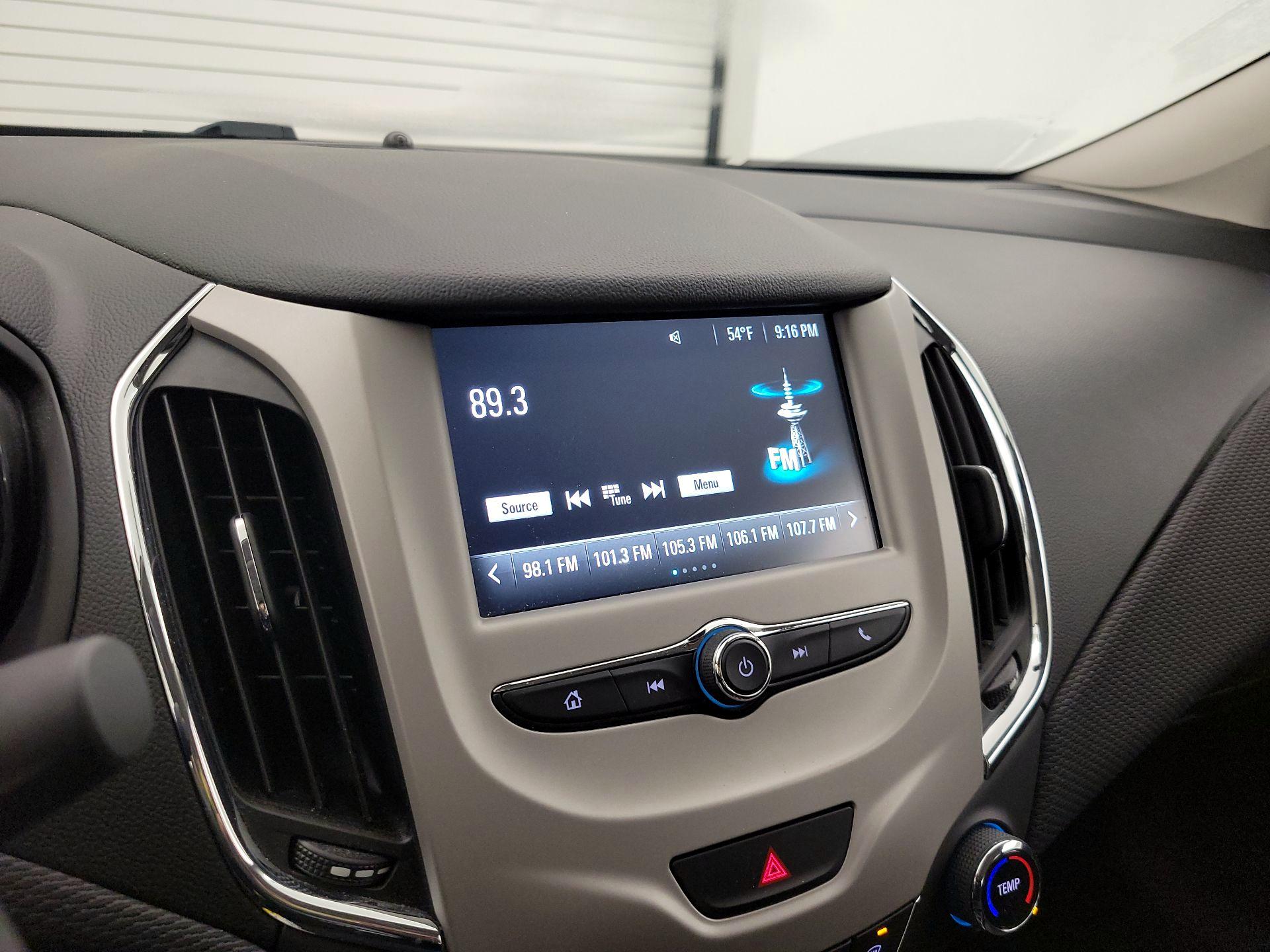 Thumbnail: 2017 Chevrolet Cruze - 15