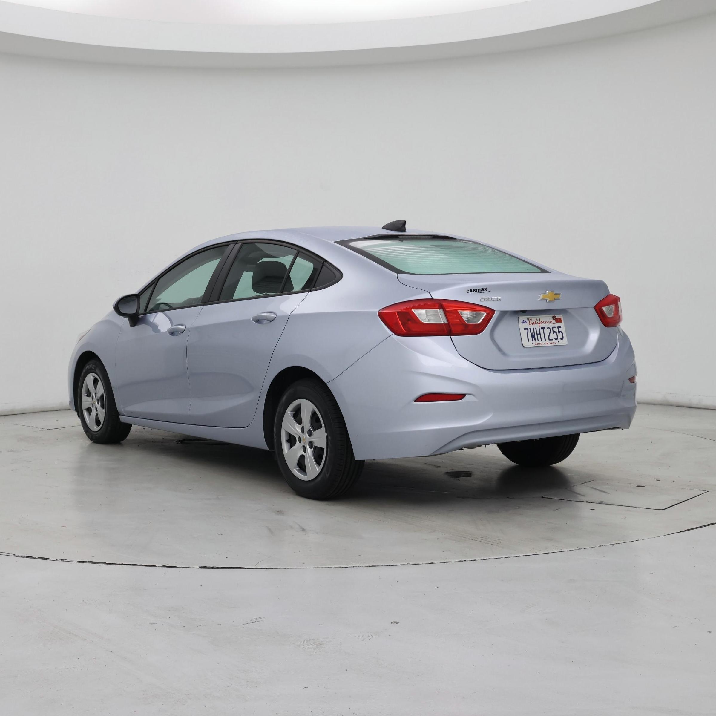 Thumbnail: 2017 Chevrolet Cruze - 2