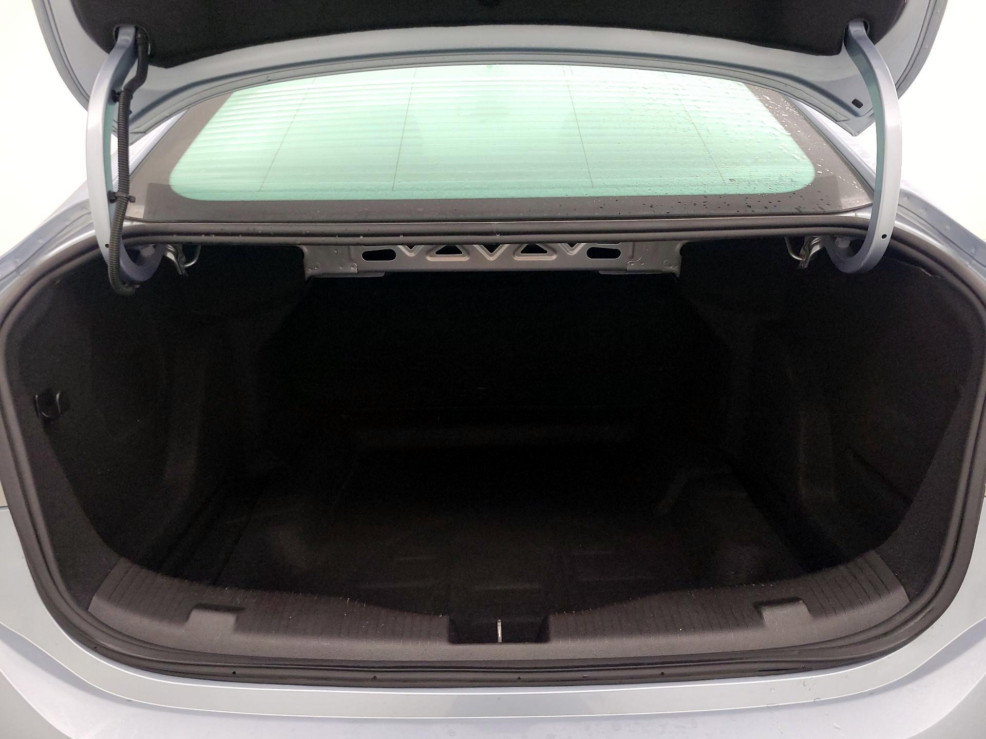 Thumbnail: 2017 Chevrolet Cruze - 20