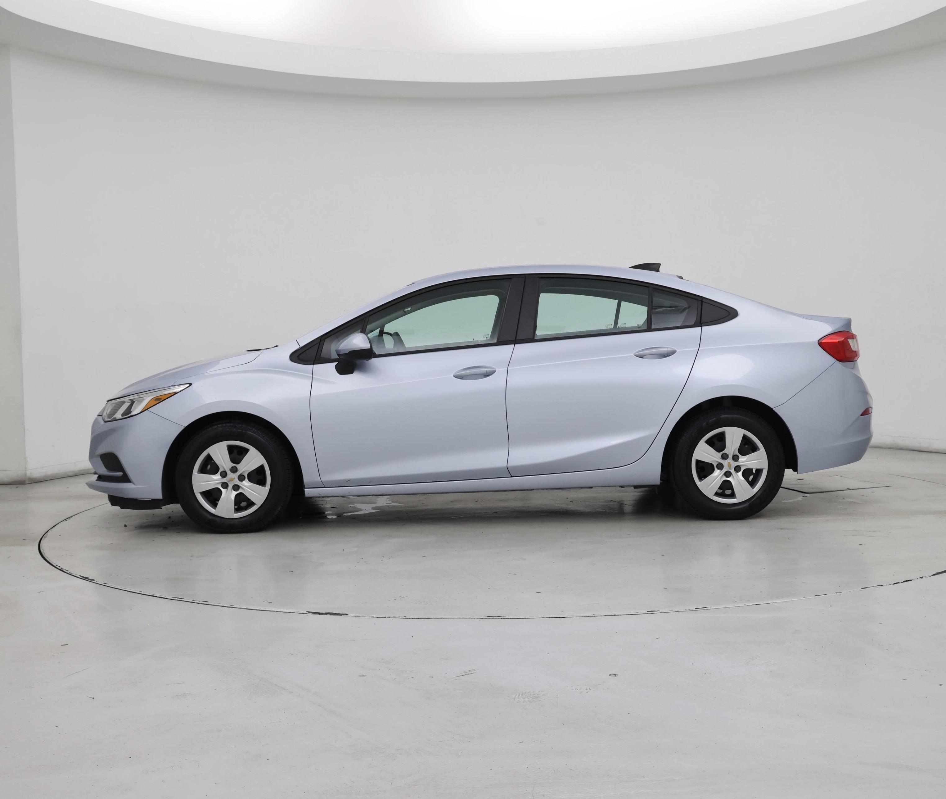 Thumbnail: 2017 Chevrolet Cruze - 3