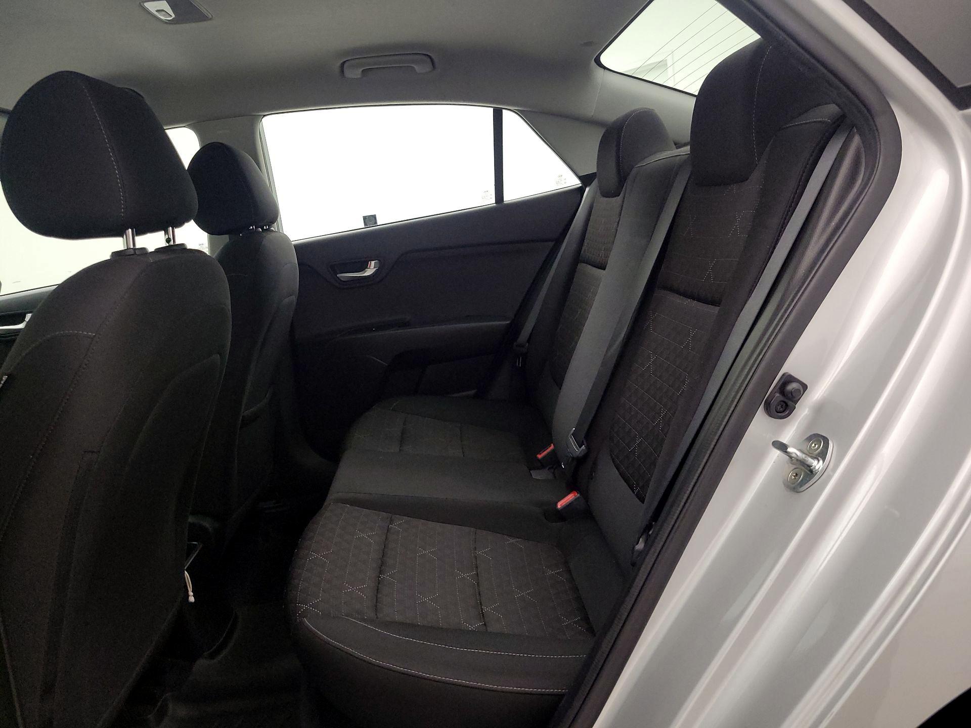 Thumbnail: 2021 Kia Rio - 19