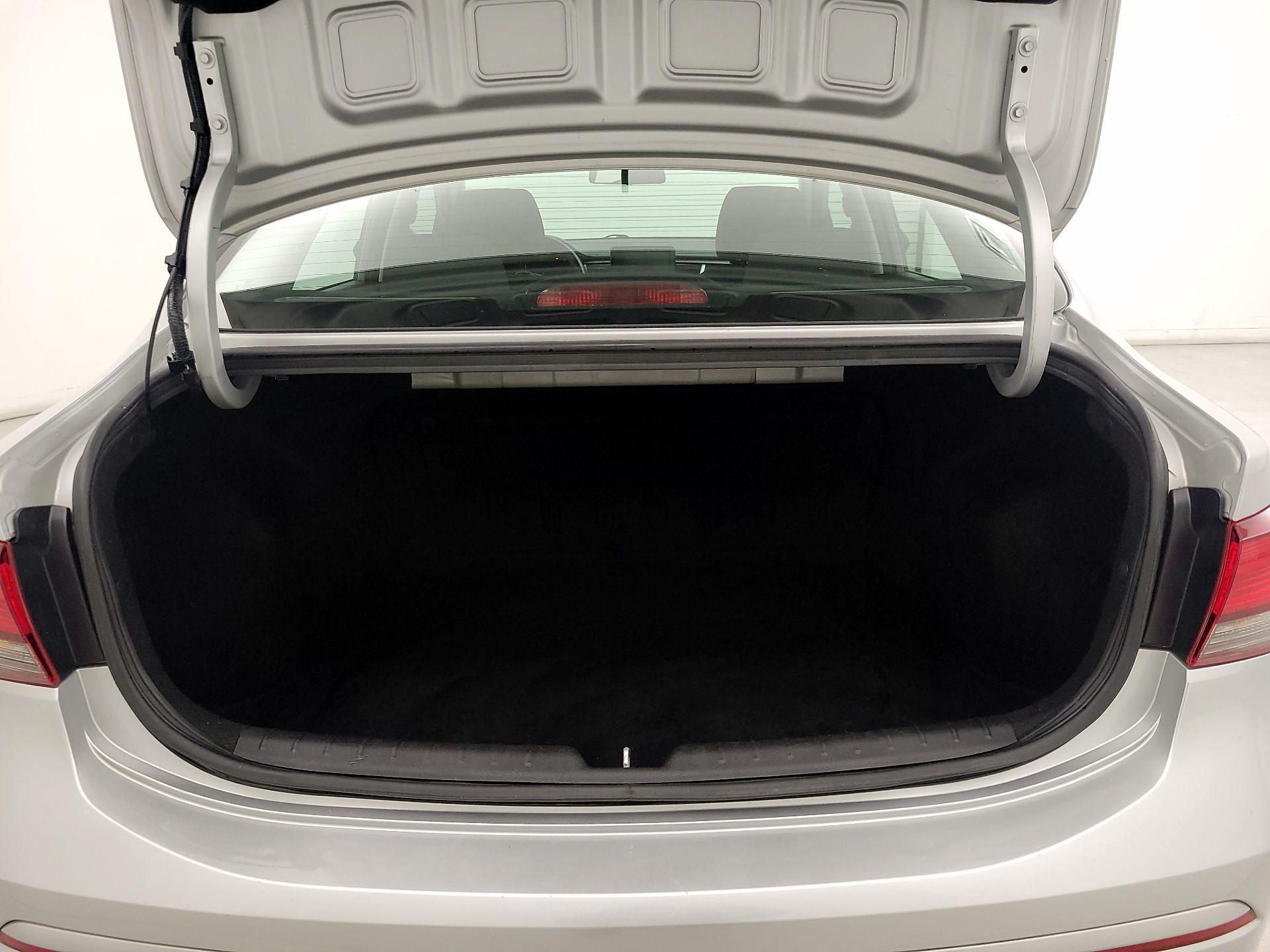 Thumbnail: 2021 Kia Rio - 20