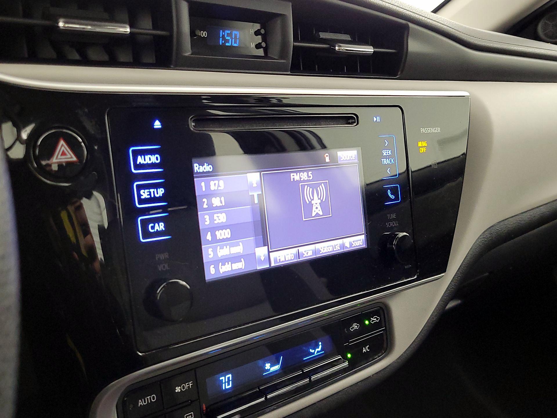 Thumbnail: 2017 Toyota Corolla - 15