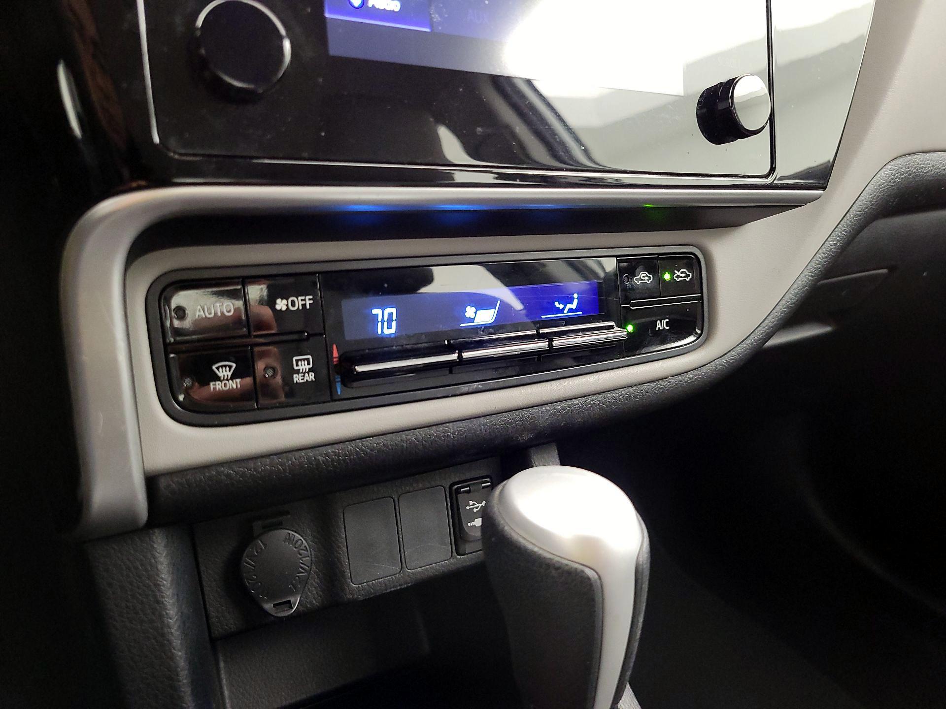 Thumbnail: 2017 Toyota Corolla - 16