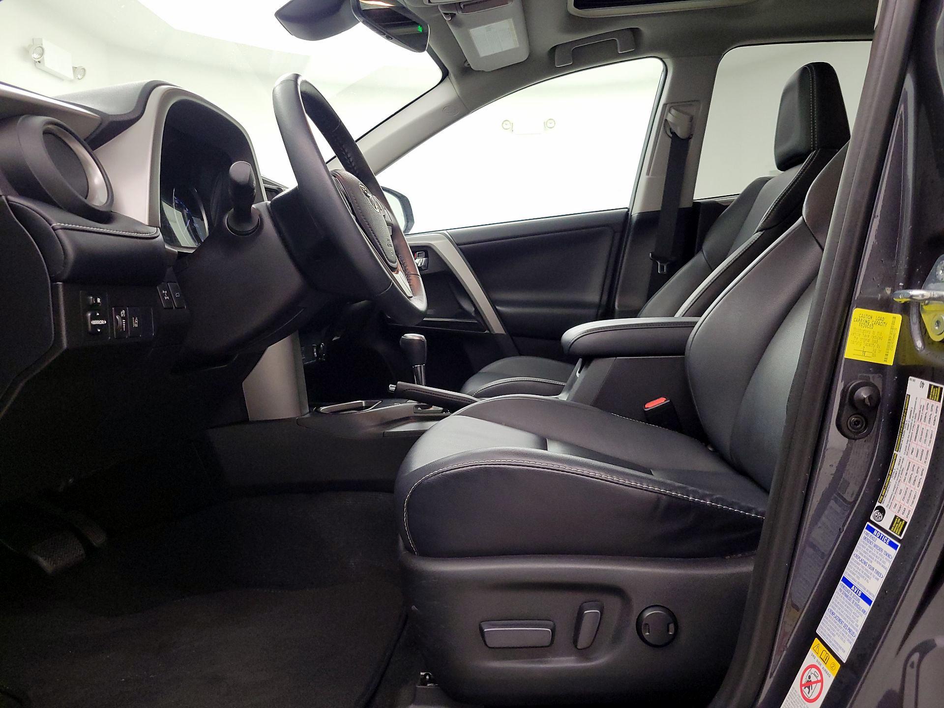 Thumbnail: 2017 Toyota RAV4 - 11