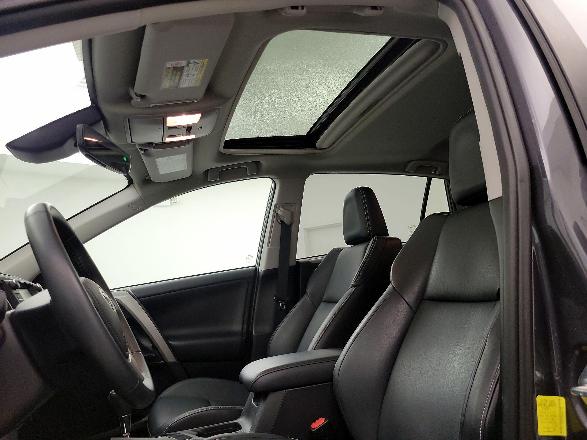 Thumbnail: 2017 Toyota RAV4 - 19