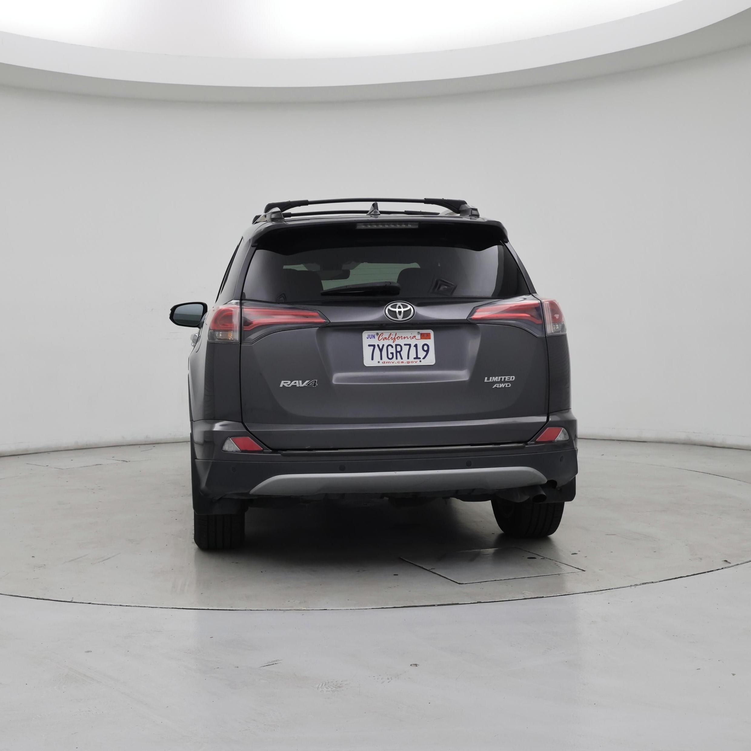 Thumbnail: 2017 Toyota RAV4 - 6