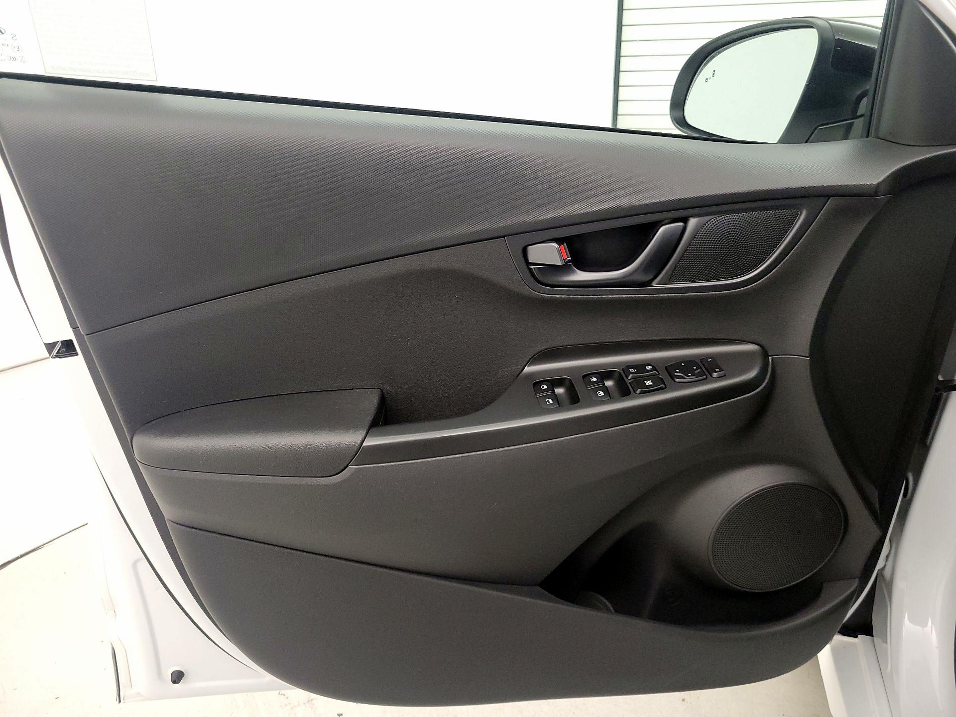 Thumbnail: 2022 Hyundai Kona - 12