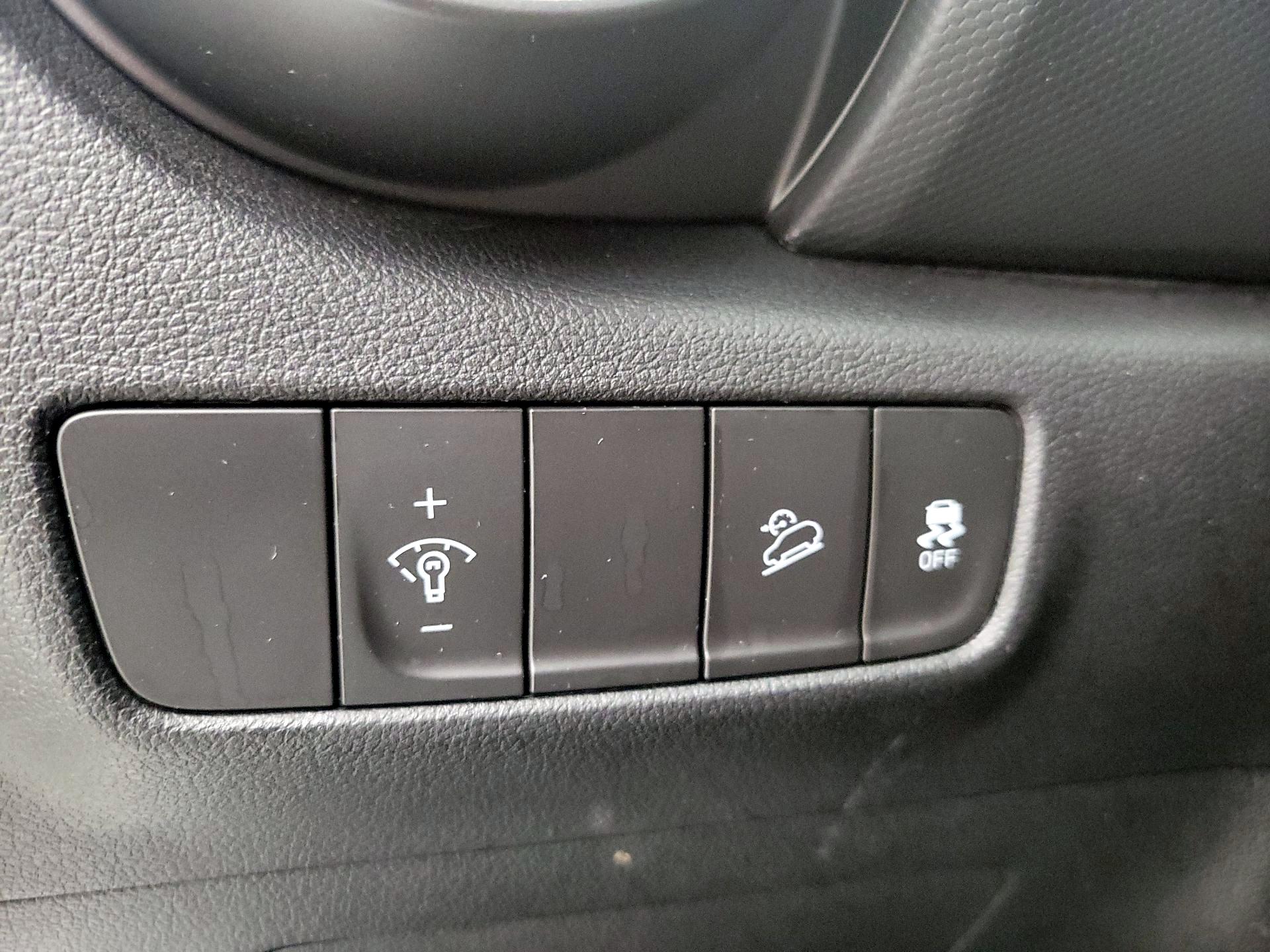 Thumbnail: 2022 Hyundai Kona - 13