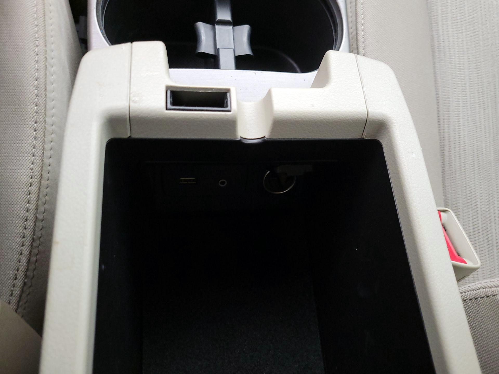 Thumbnail: 2014 Subaru Legacy - 17