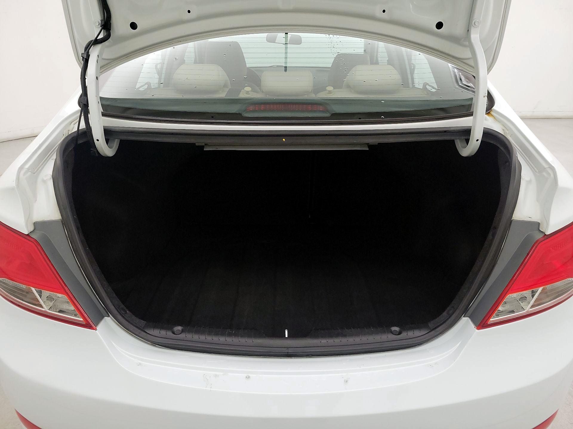 Thumbnail: 2016 Hyundai Accent - 19