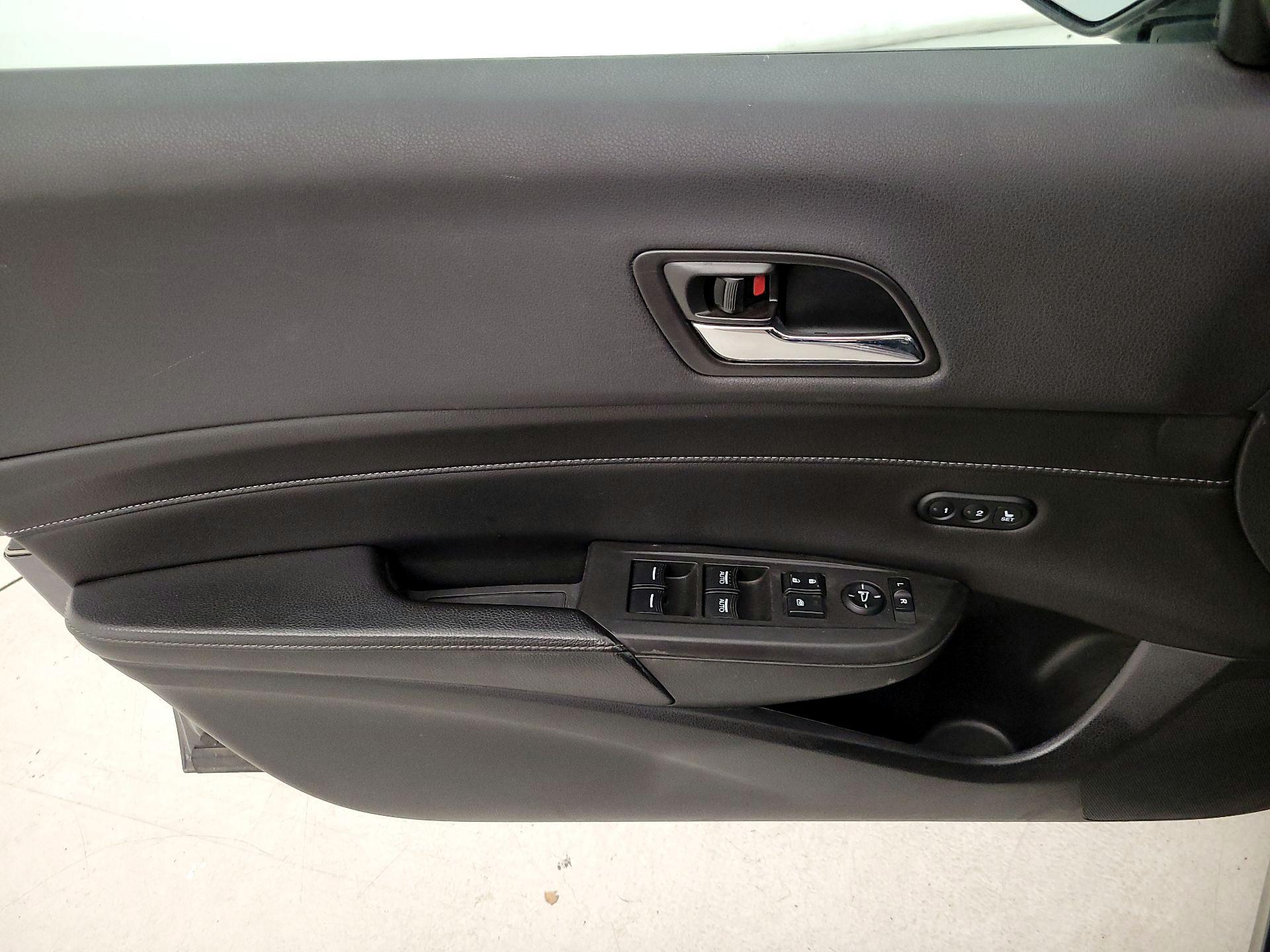 Thumbnail: 2018 Acura ILX - 12