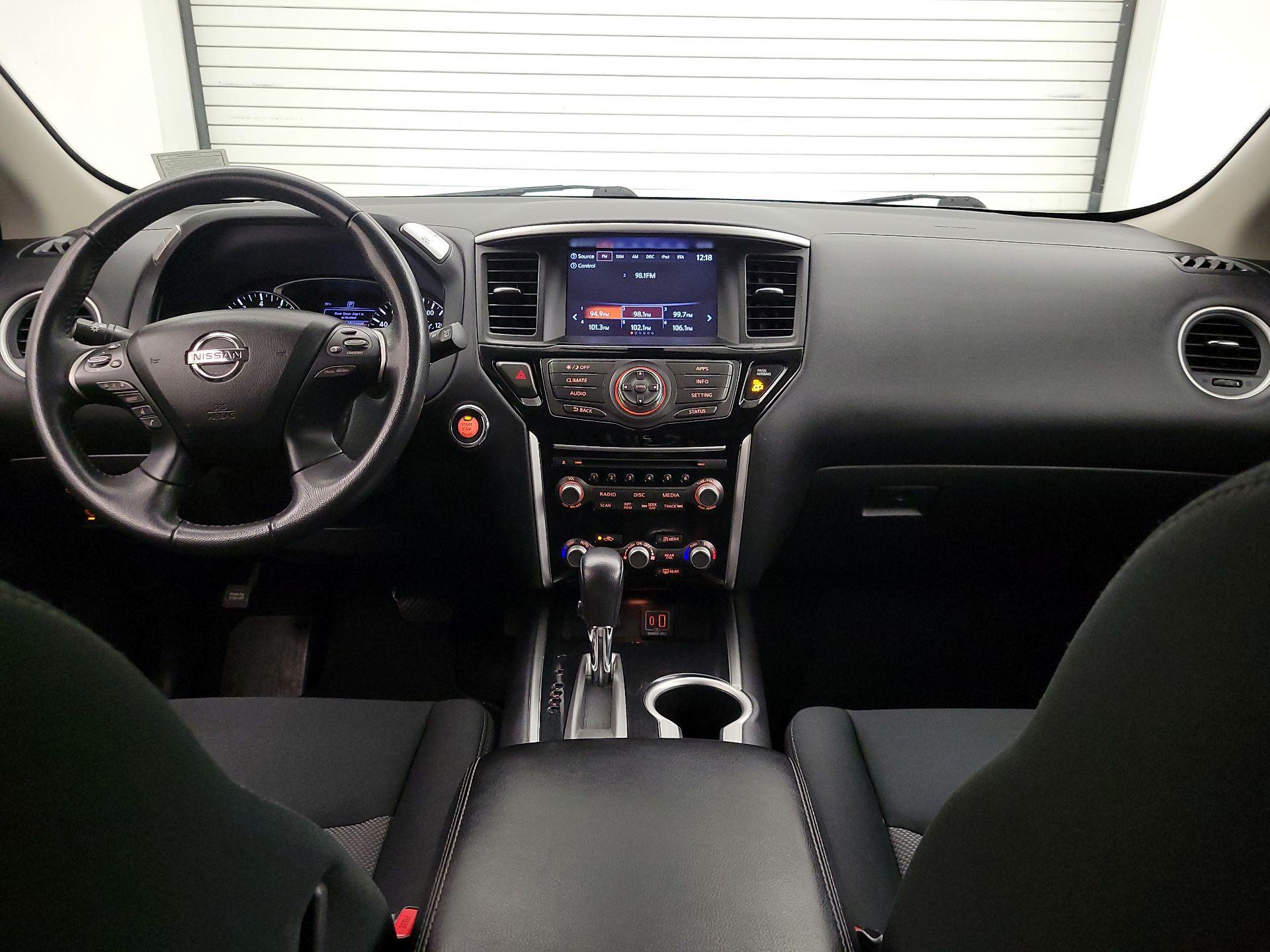 Thumbnail: 2019 Nissan Pathfinder - 9