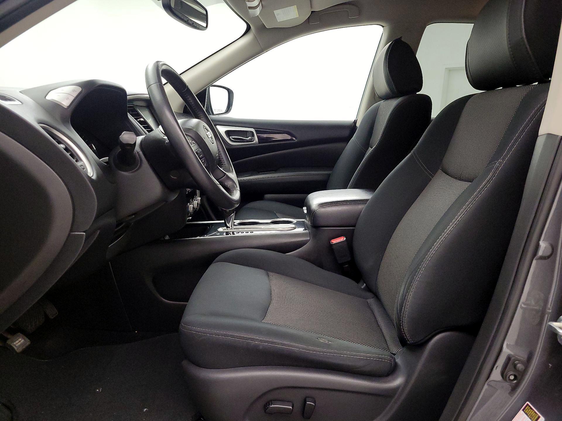 Thumbnail: 2019 Nissan Pathfinder - 11