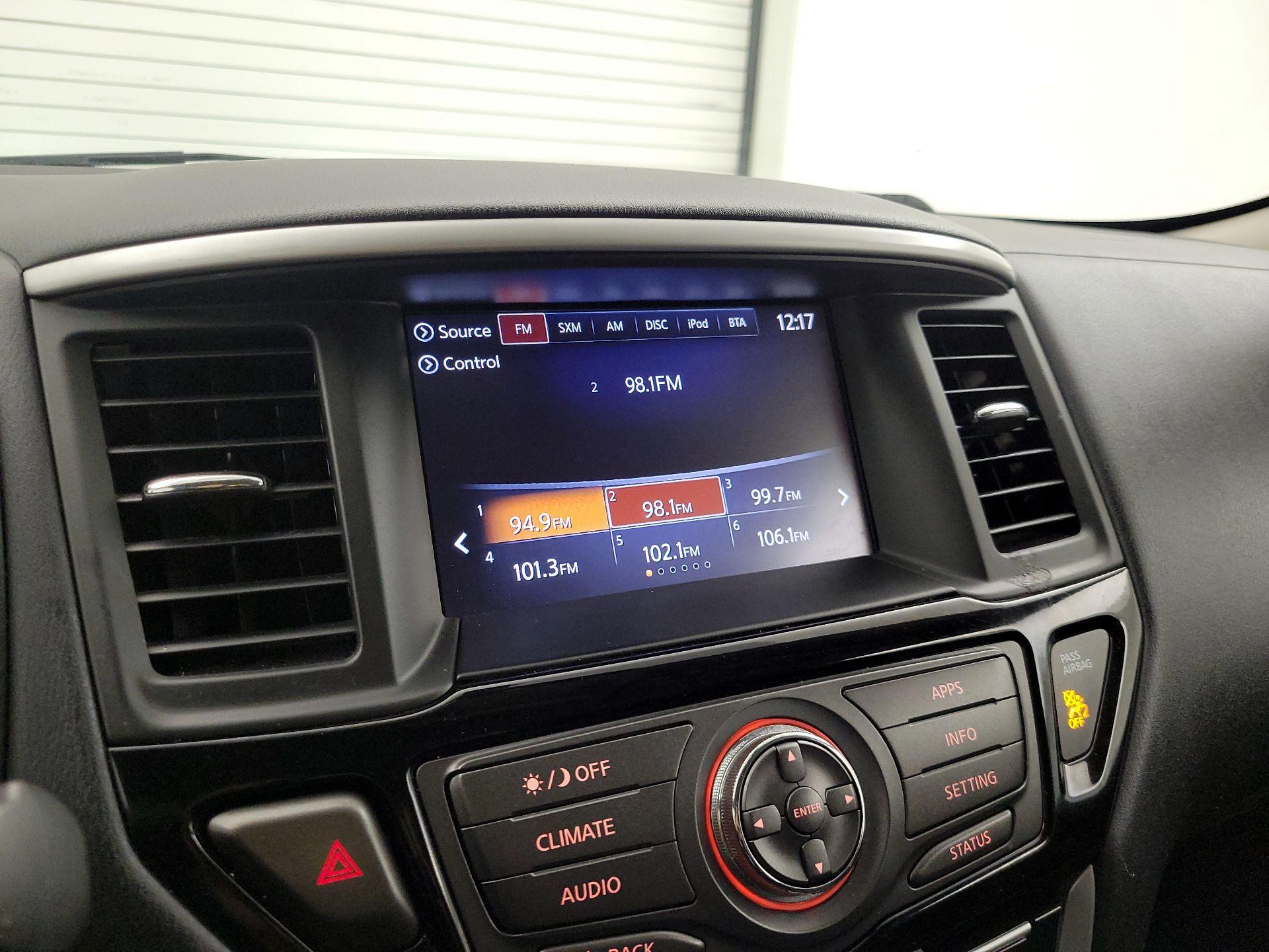 Thumbnail: 2019 Nissan Pathfinder - 15