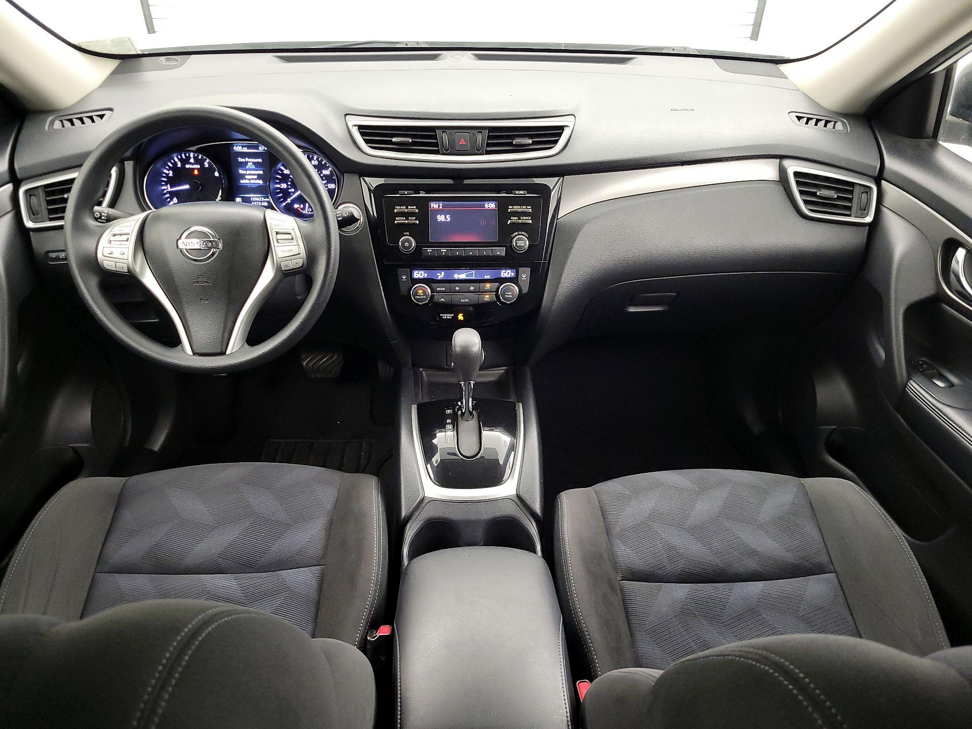 Thumbnail: 2015 Nissan Rogue - 9