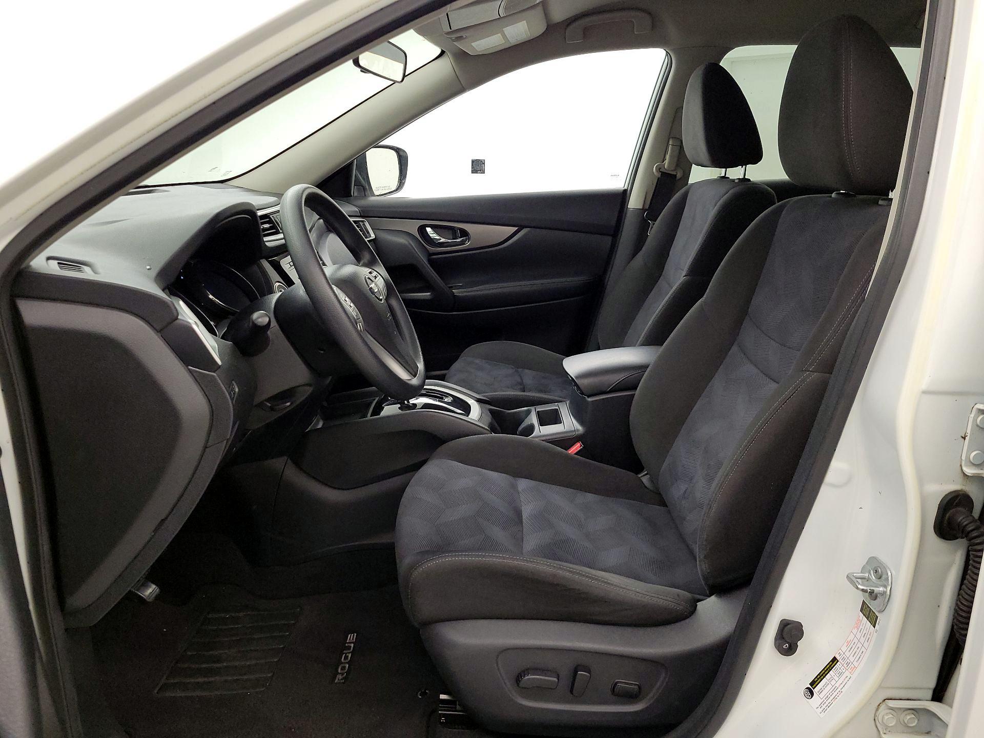 Thumbnail: 2015 Nissan Rogue - 11