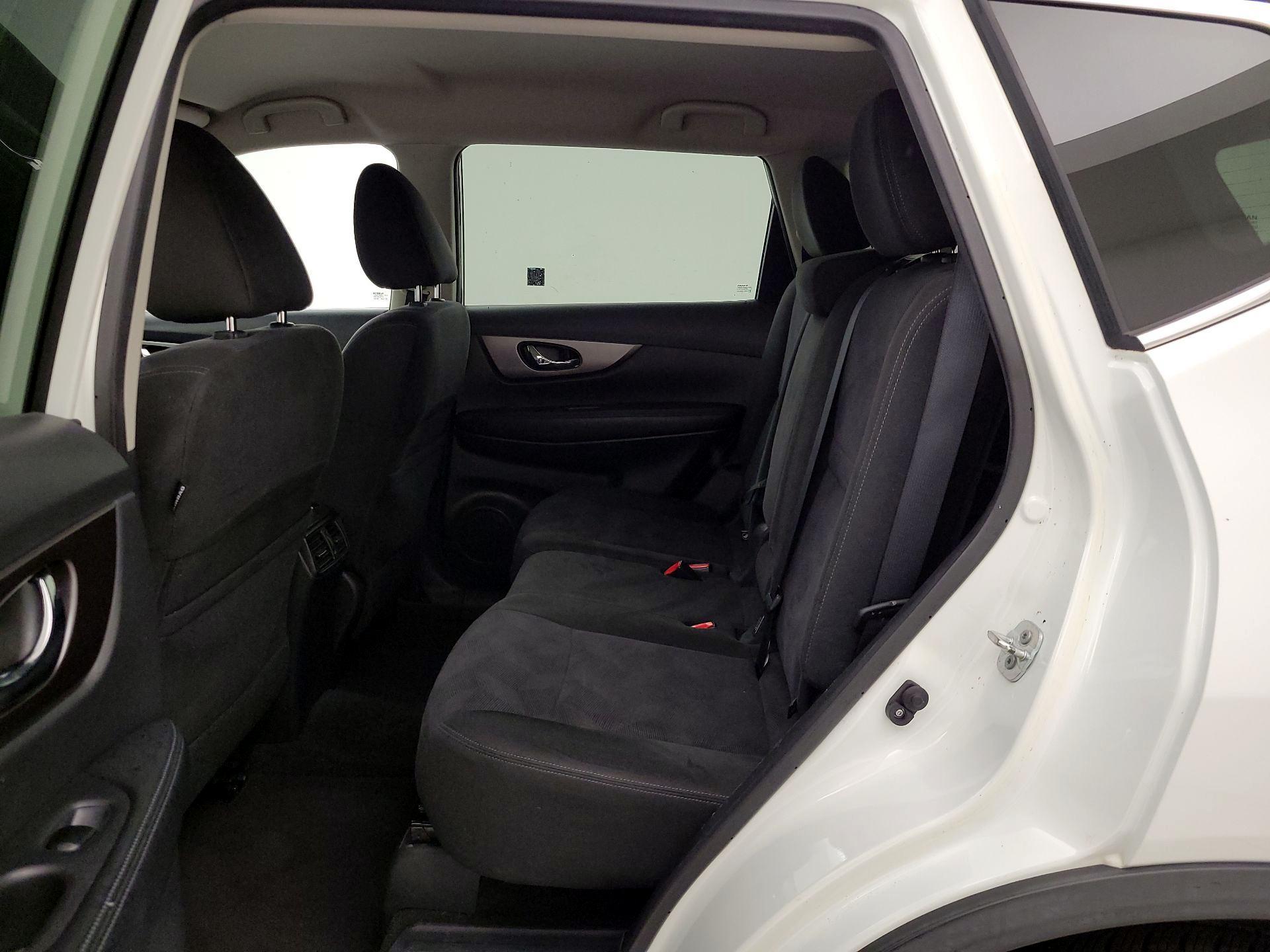 Thumbnail: 2015 Nissan Rogue - 19