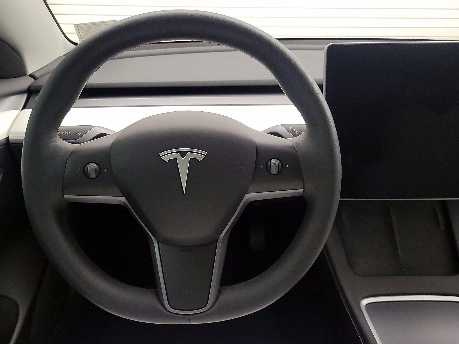 Thumbnail: 2023 Tesla Model 3 - 10