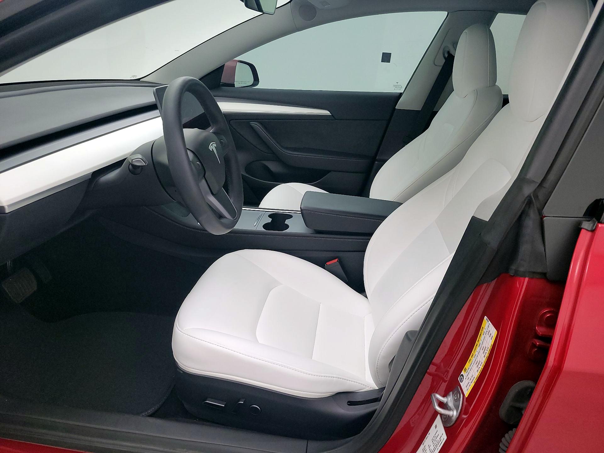 Thumbnail: 2023 Tesla Model 3 - 11