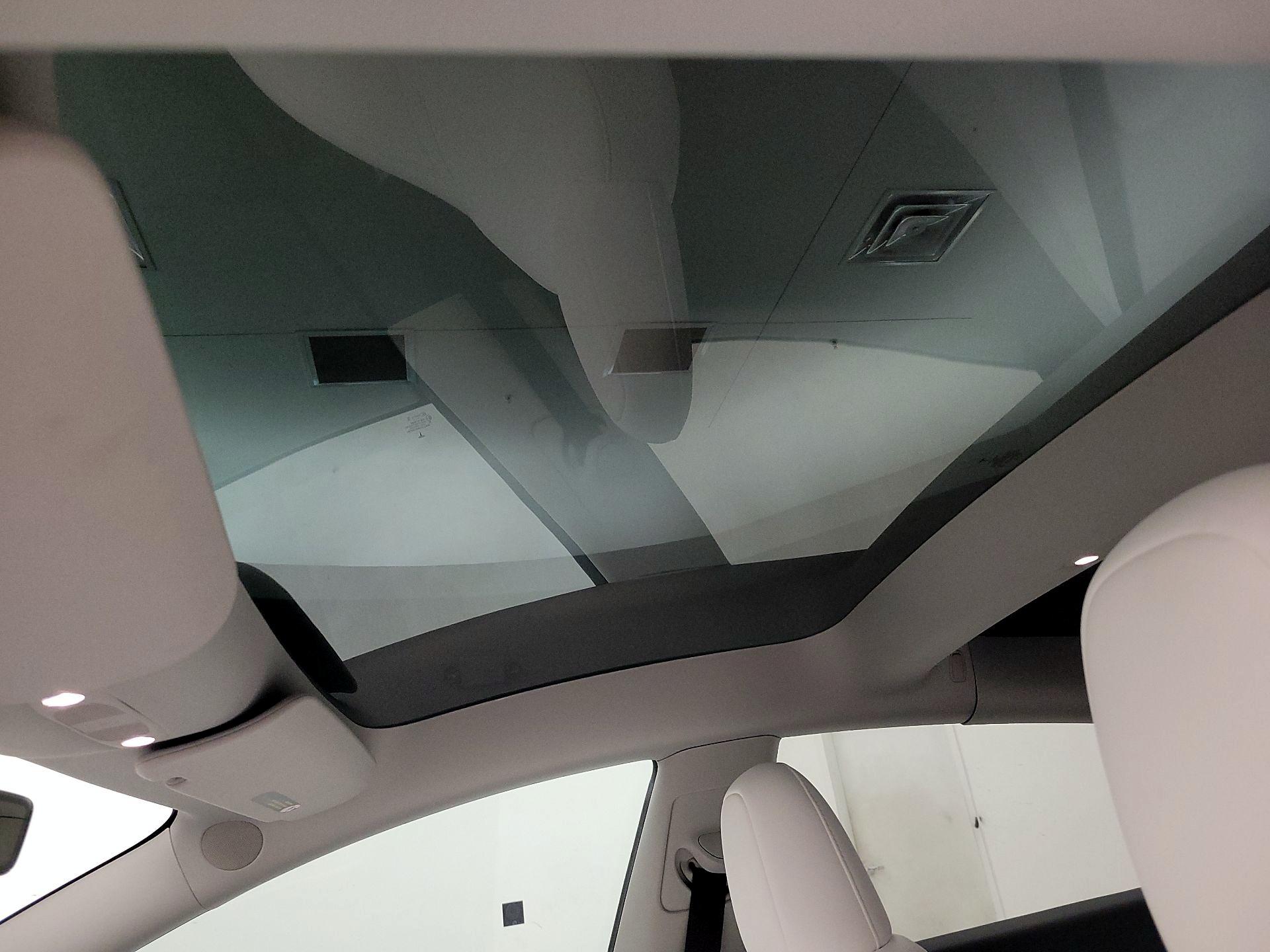 Thumbnail: 2023 Tesla Model 3 - 18