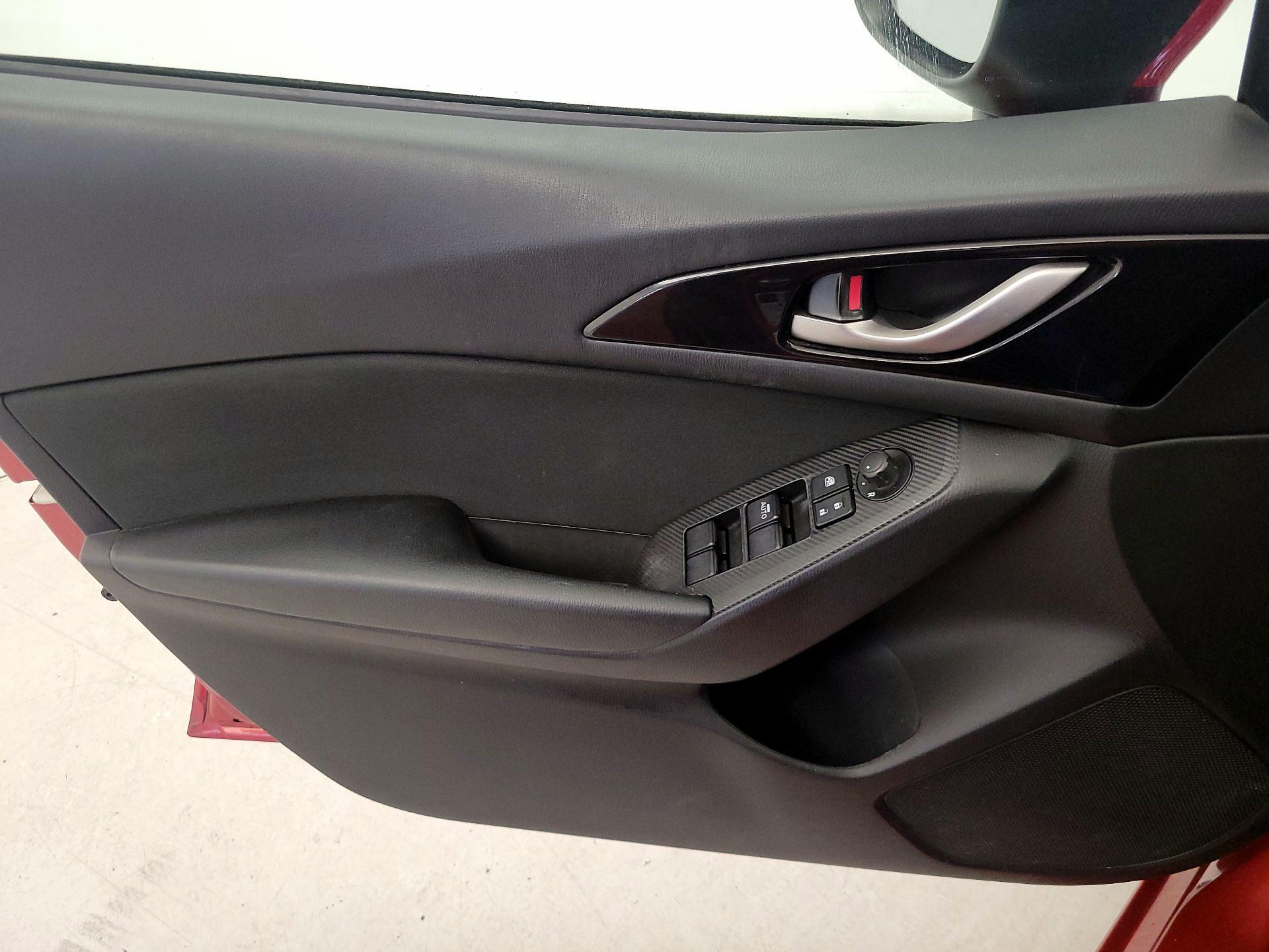 Thumbnail: 2015 Mazda Mazda3 - 12