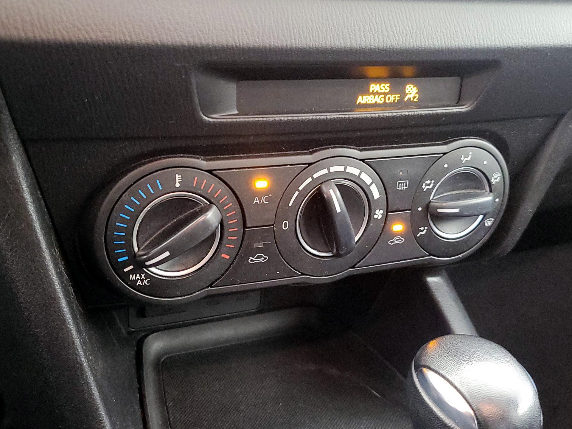 Thumbnail: 2015 Mazda Mazda3 - 16