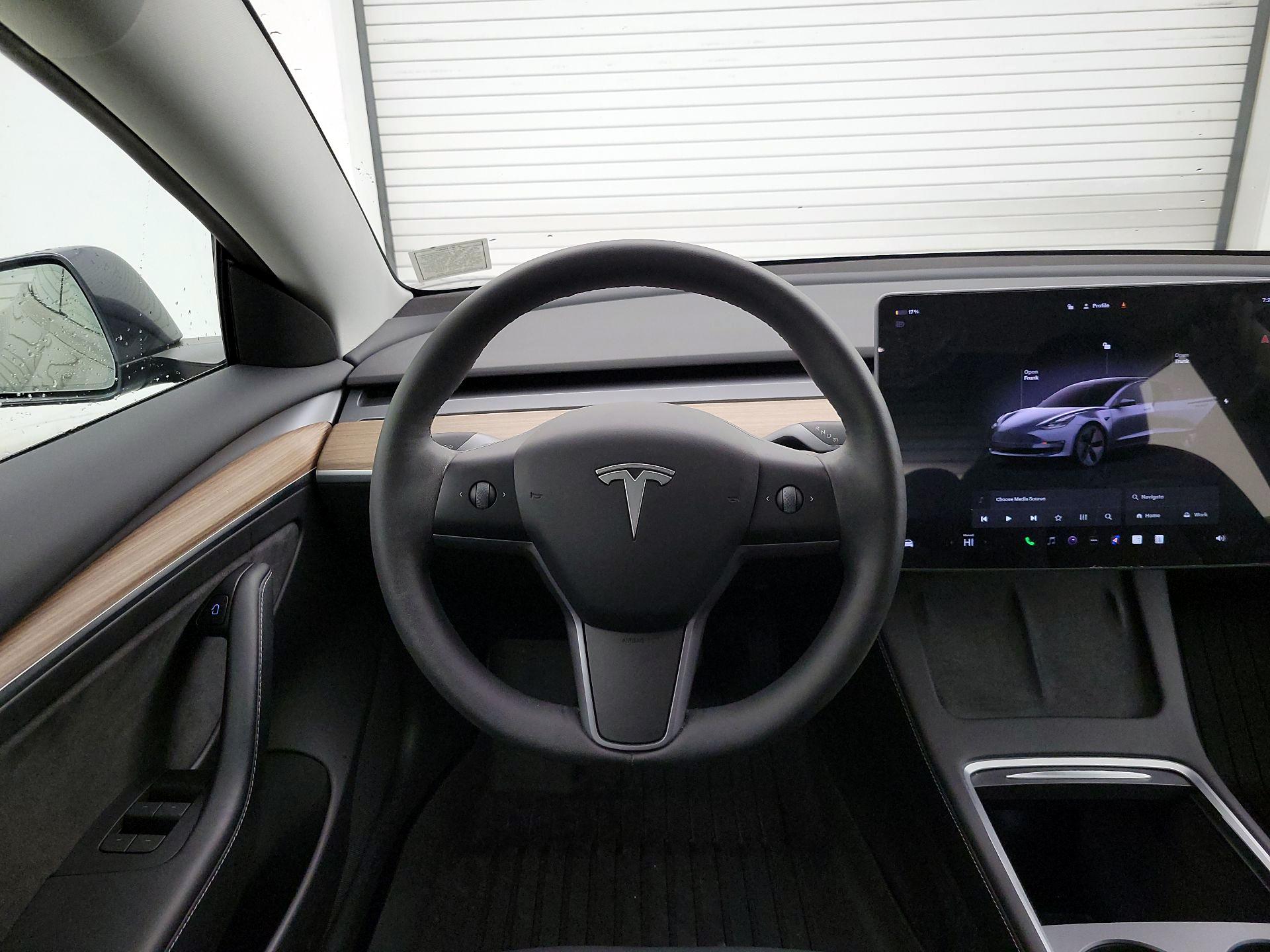 Thumbnail: 2023 Tesla Model 3 - 10