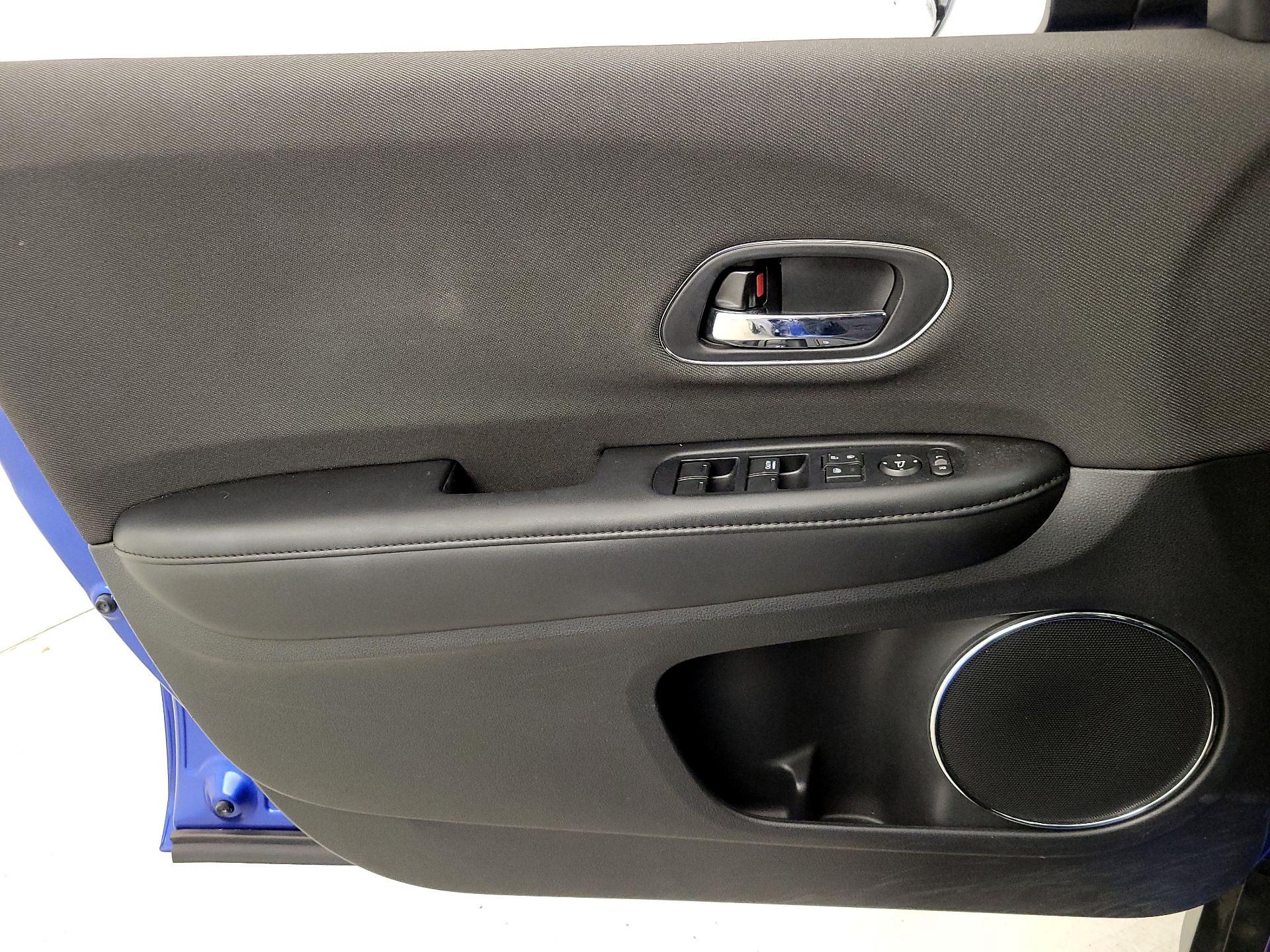 Thumbnail: 2020 Honda HR-V - 12