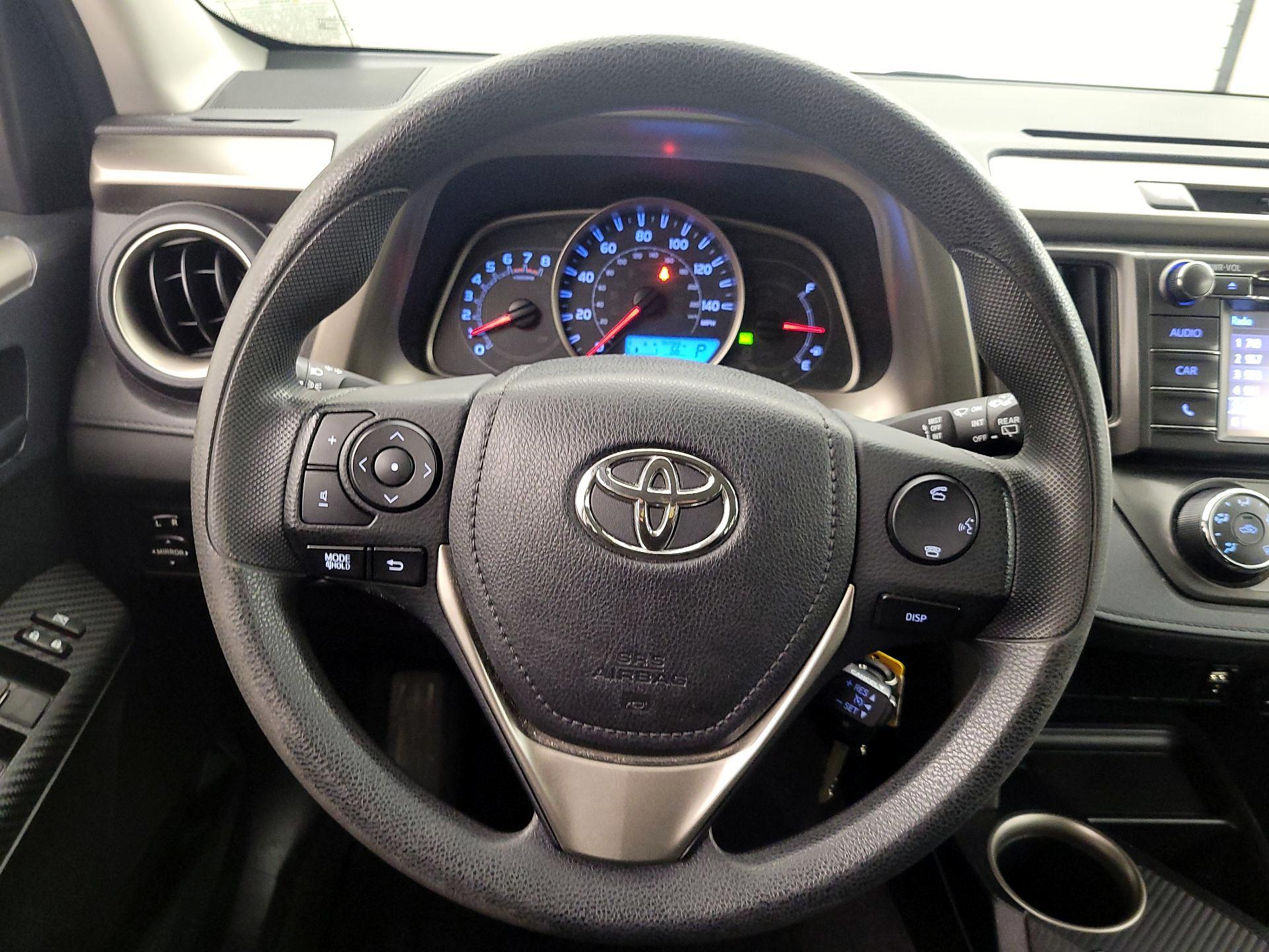 Thumbnail: 2015 Toyota RAV4 - 10