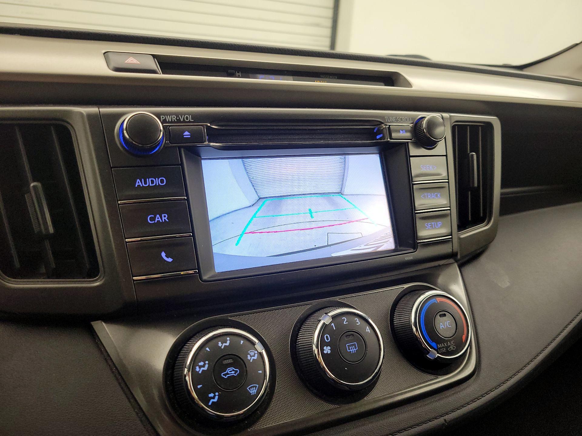 Thumbnail: 2015 Toyota RAV4 - 14