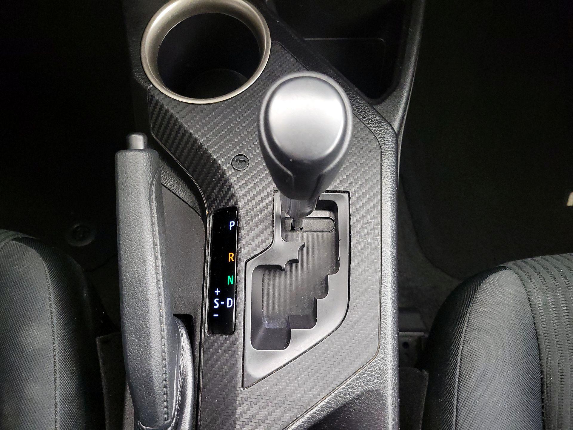 Thumbnail: 2015 Toyota RAV4 - 17