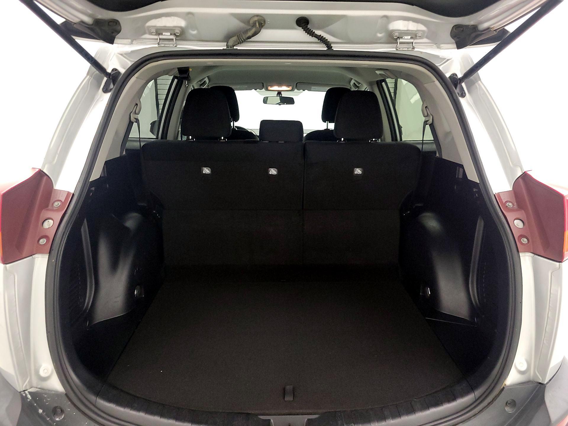 Thumbnail: 2015 Toyota RAV4 - 20