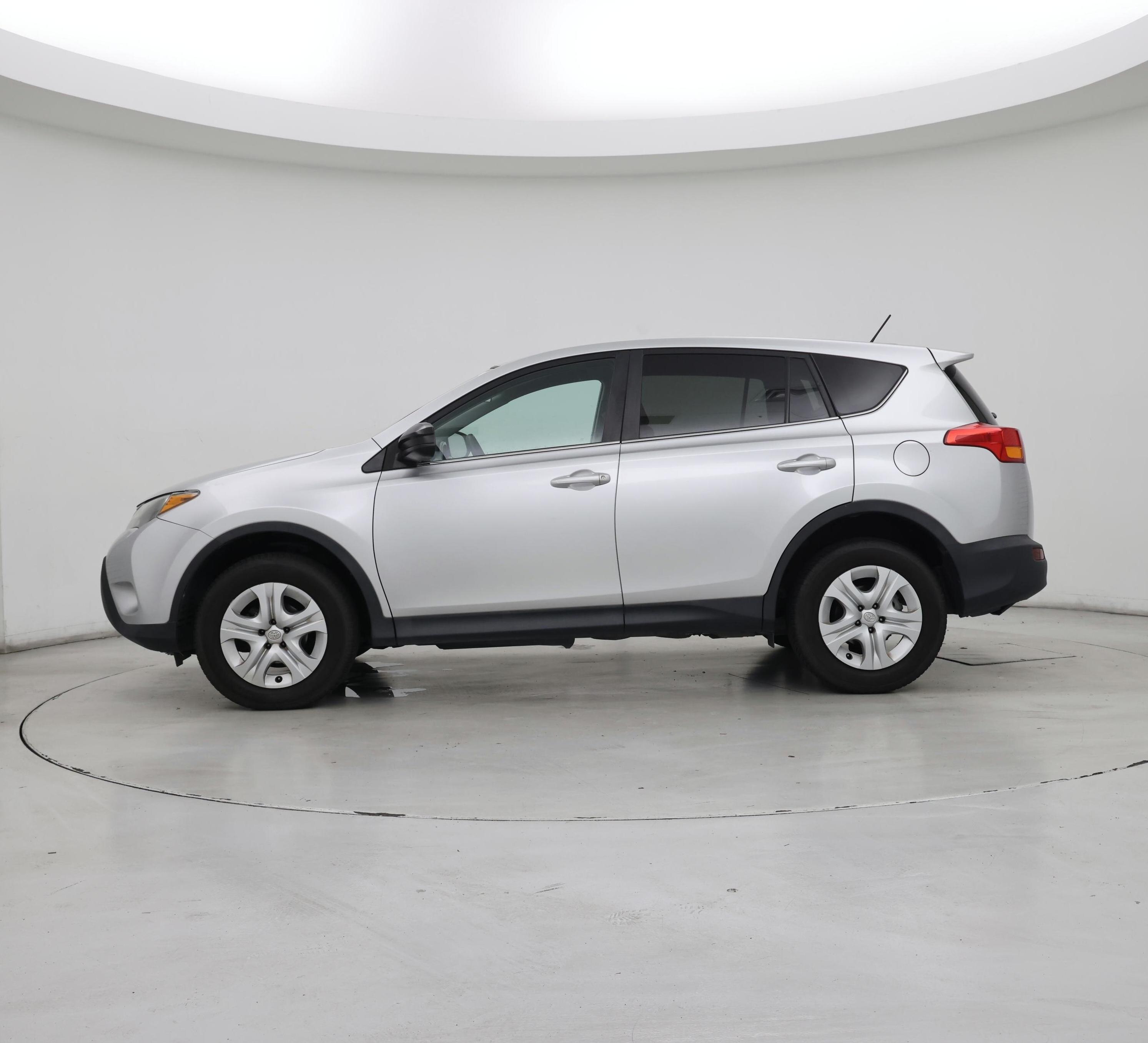 Thumbnail: 2015 Toyota RAV4 - 3