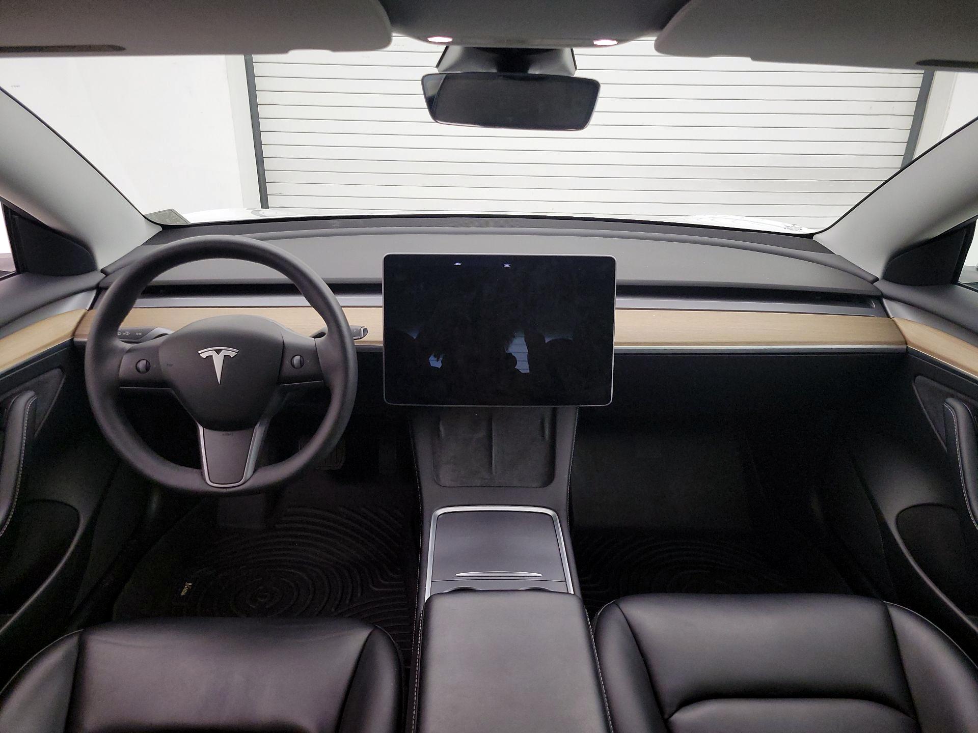 Thumbnail: 2021 Tesla Model 3 - 9