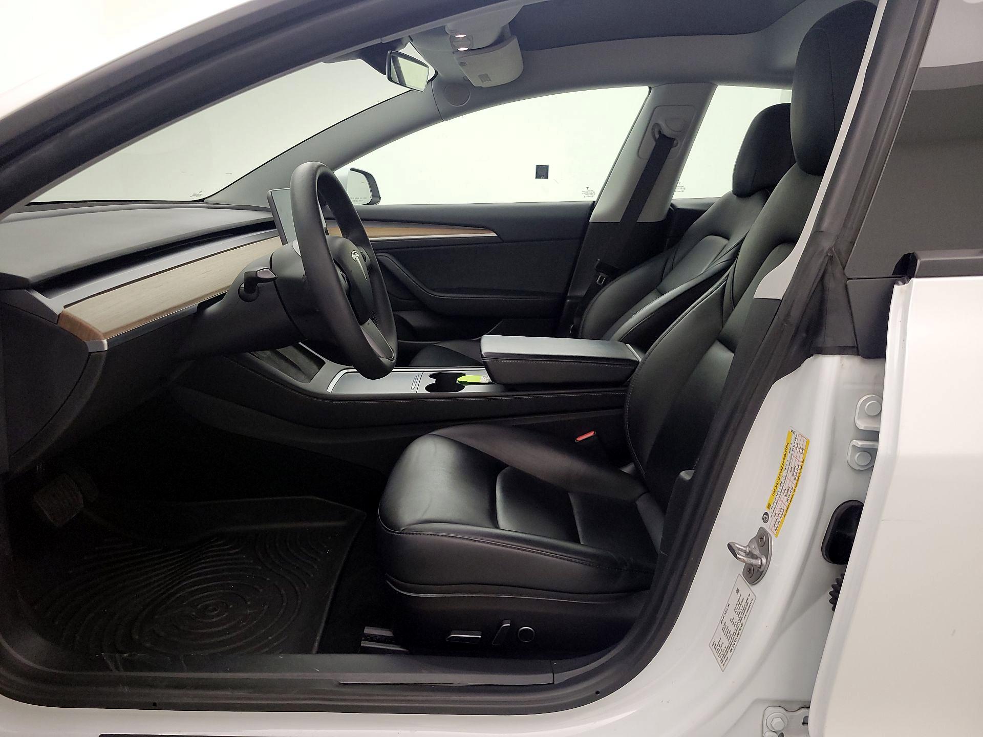 Thumbnail: 2021 Tesla Model 3 - 11
