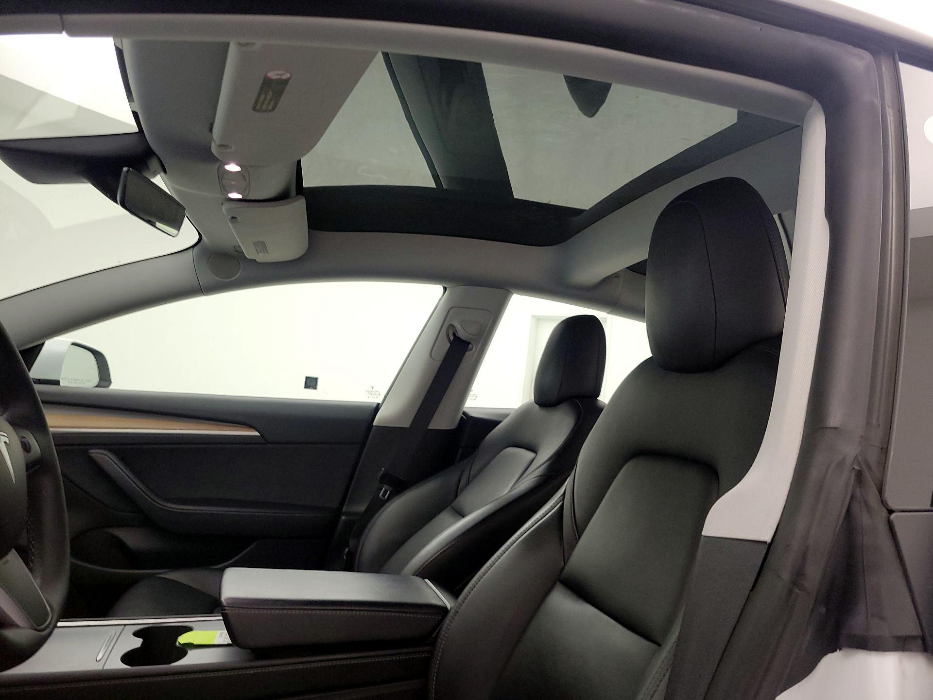 Thumbnail: 2021 Tesla Model 3 - 19