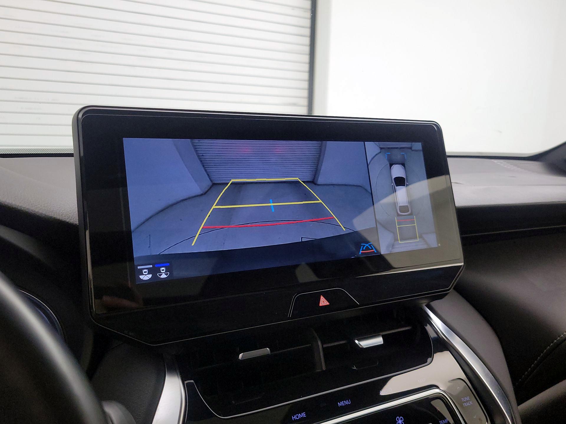 Thumbnail: 2021 Toyota Venza - 15